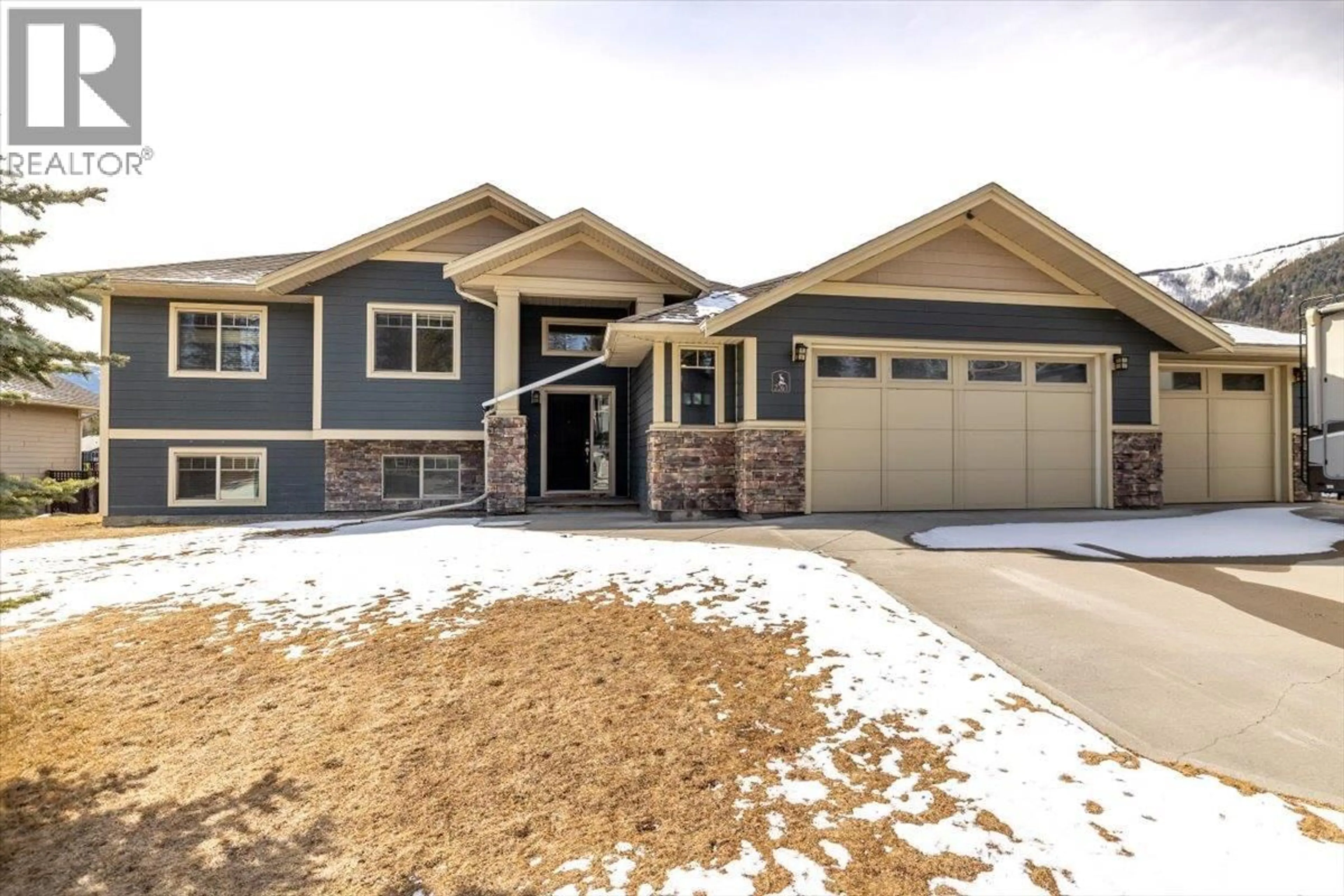 Home with vinyl exterior material, street for 2261 BLACK HAWK DRIVE, Sparwood British Columbia V0B2G2