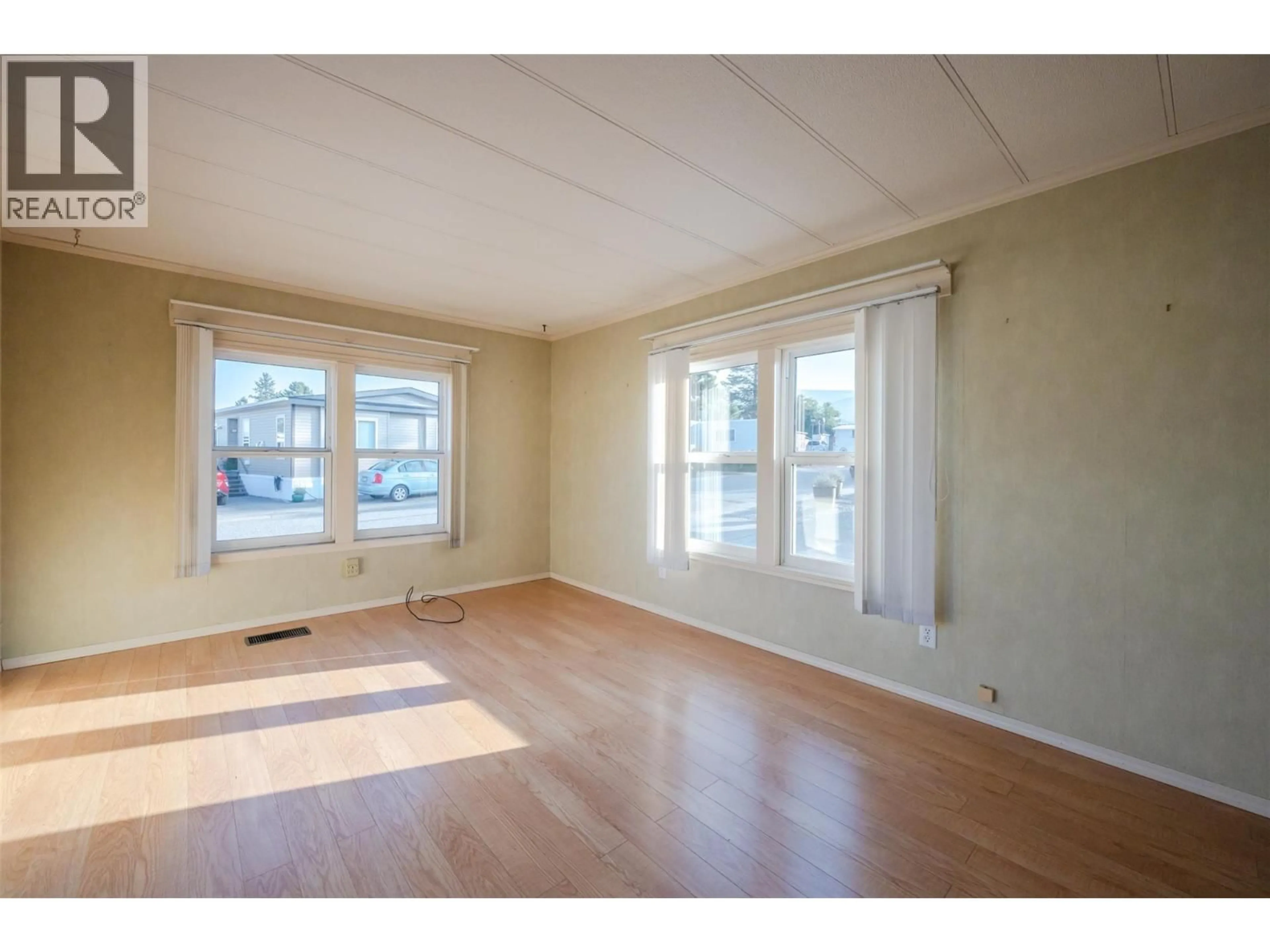 A pic of a room for 97 - 98 OKANAGAN AVENUE EAST, Penticton British Columbia V2A3J5
