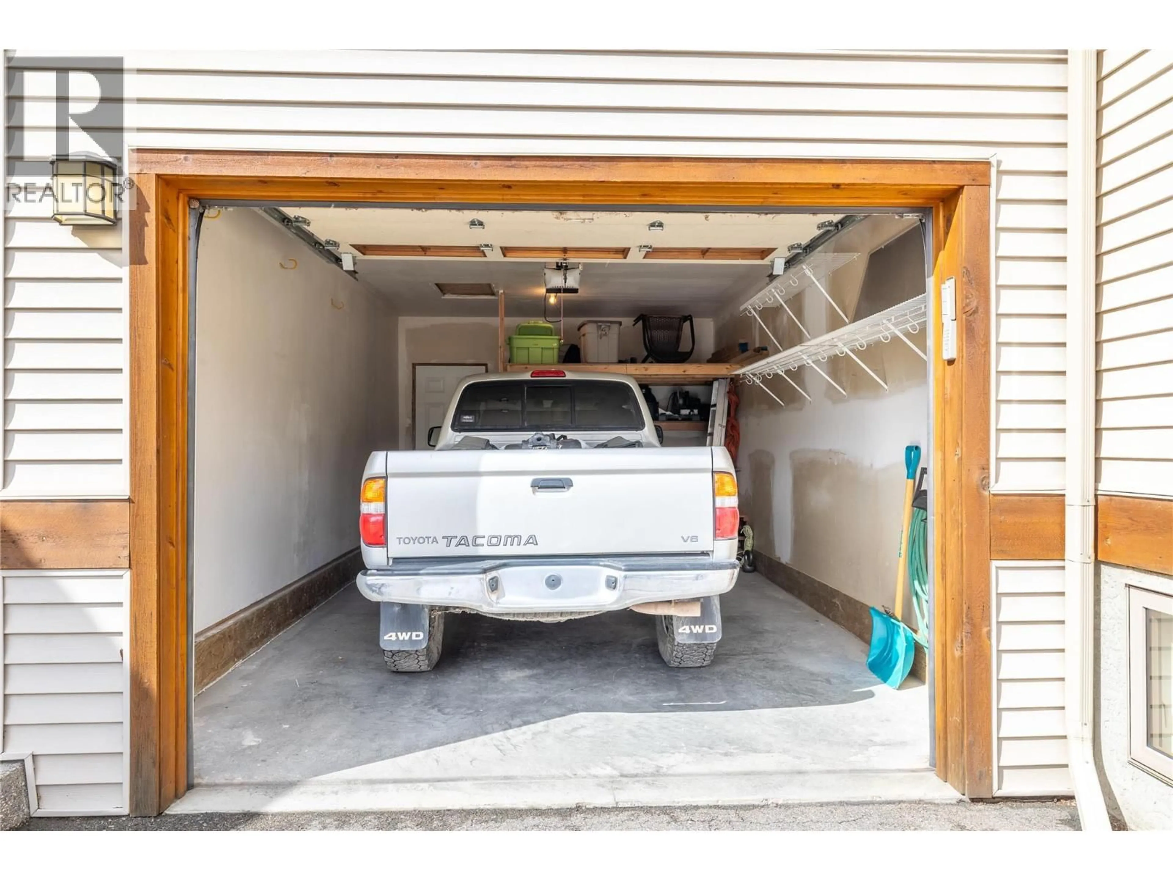 Indoor garage for 3 - 130 11TH AVENUE, Invermere British Columbia V0A1K0