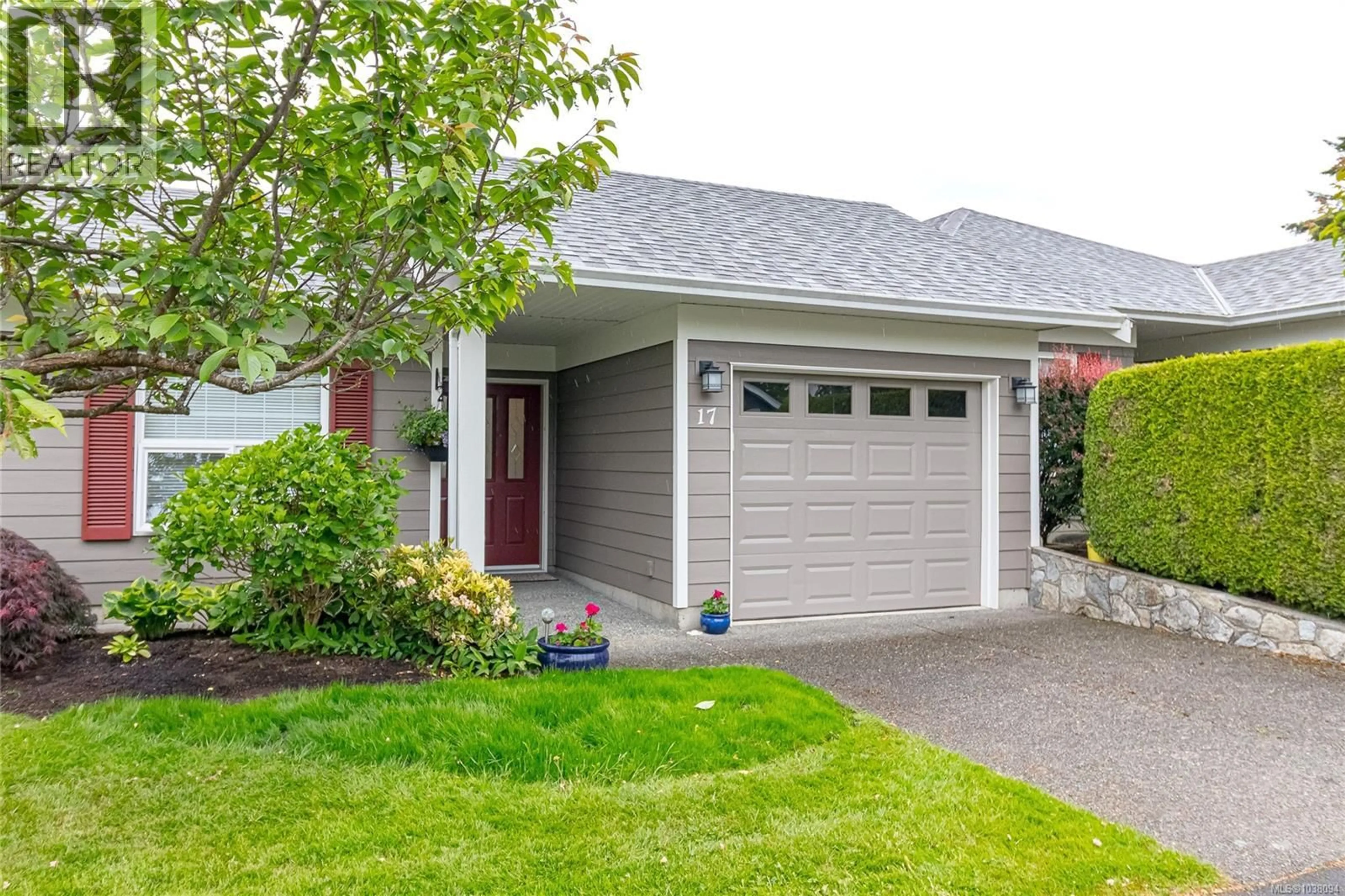 Home with vinyl exterior material, street for 17 - 7980 EAST SAANICH ROAD, Central Saanich British Columbia V8M2J5