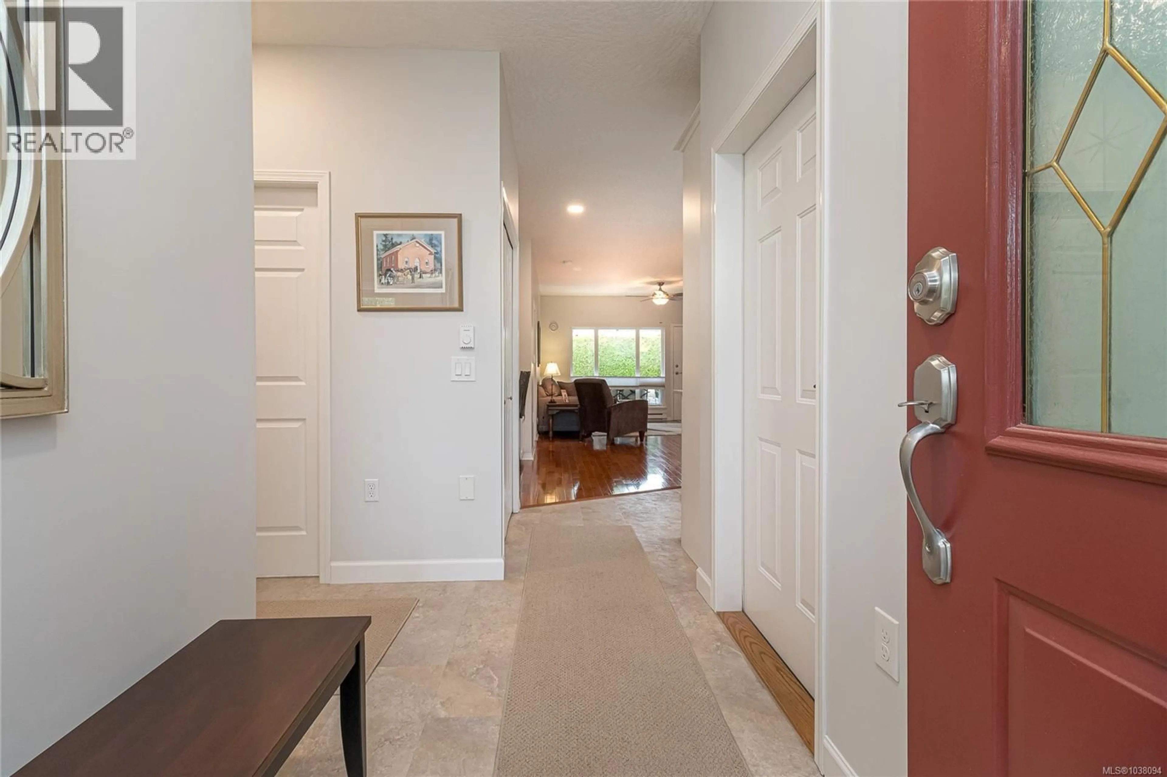 Indoor entryway for 17 - 7980 EAST SAANICH ROAD, Central Saanich British Columbia V8M2J5