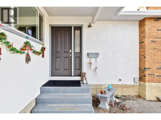2429 GOSSET ROAD, West Kelowna 5