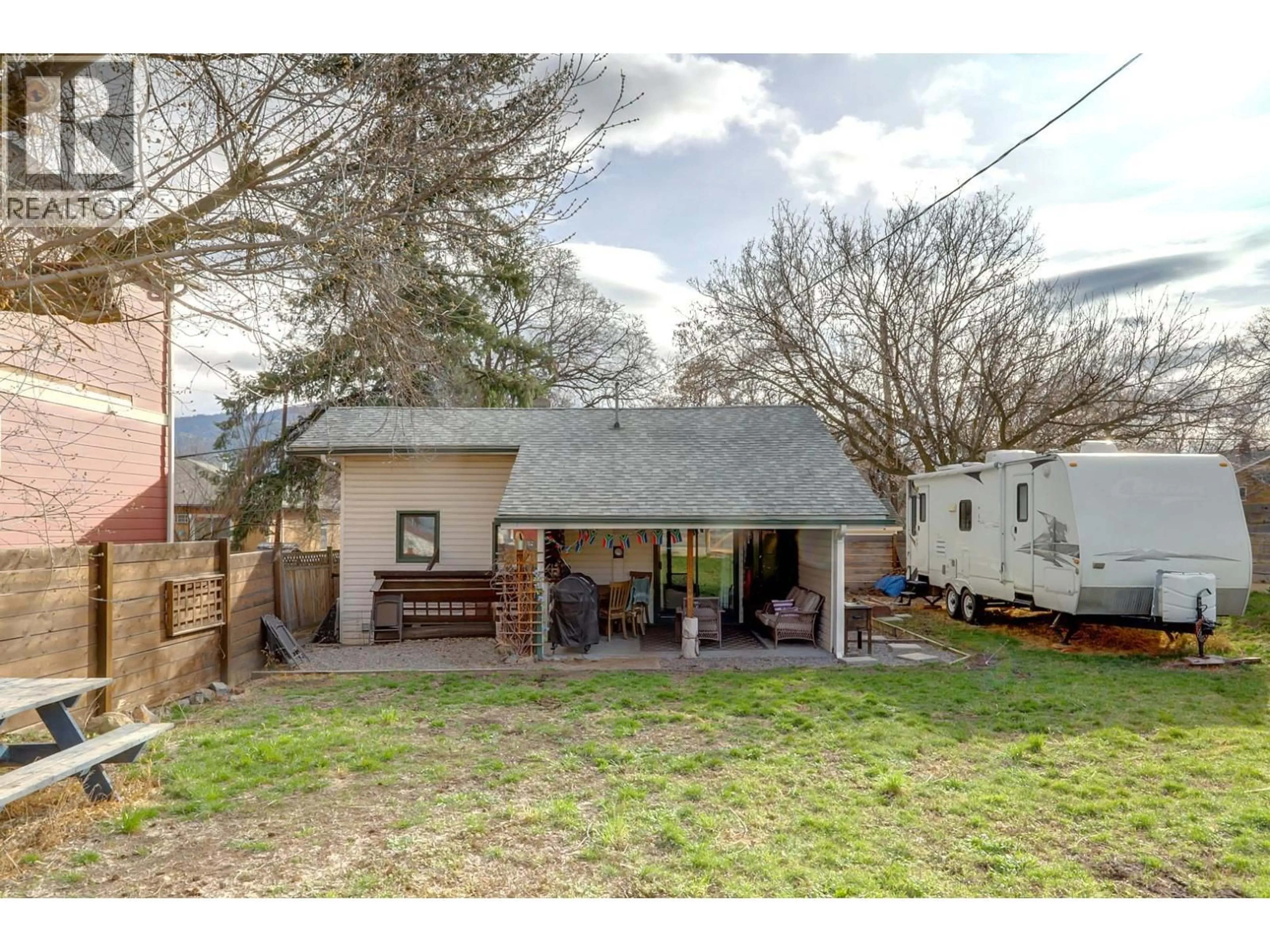 A pic from outside/outdoor area/front of a property/back of a property/a pic from drone, street for 1703 33 STREET, Vernon British Columbia V1T5P9