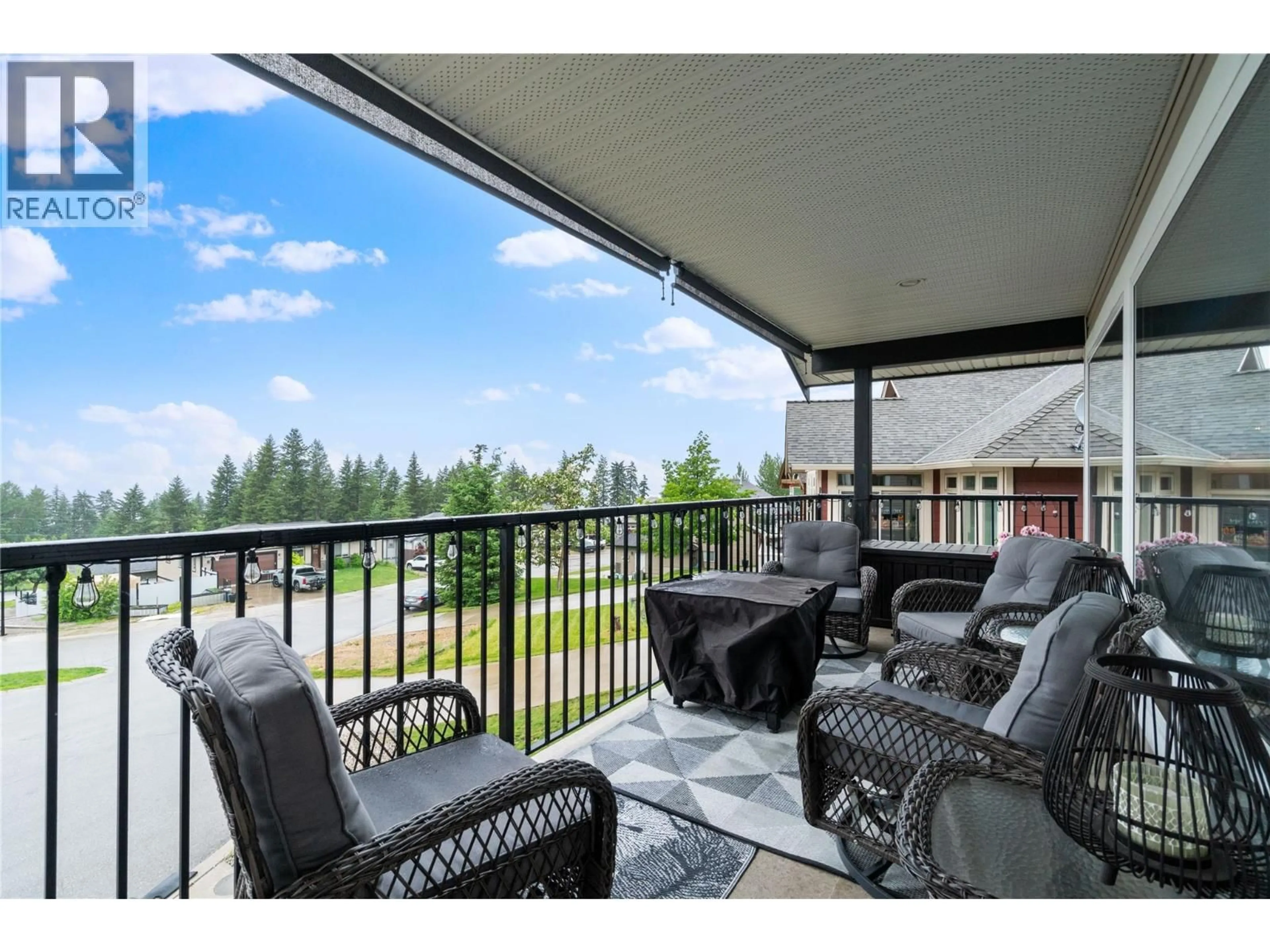 Patio, water/lake/river/ocean view for 1040 14 AVENUE SOUTHEAST, Salmon Arm British Columbia V1E2R6