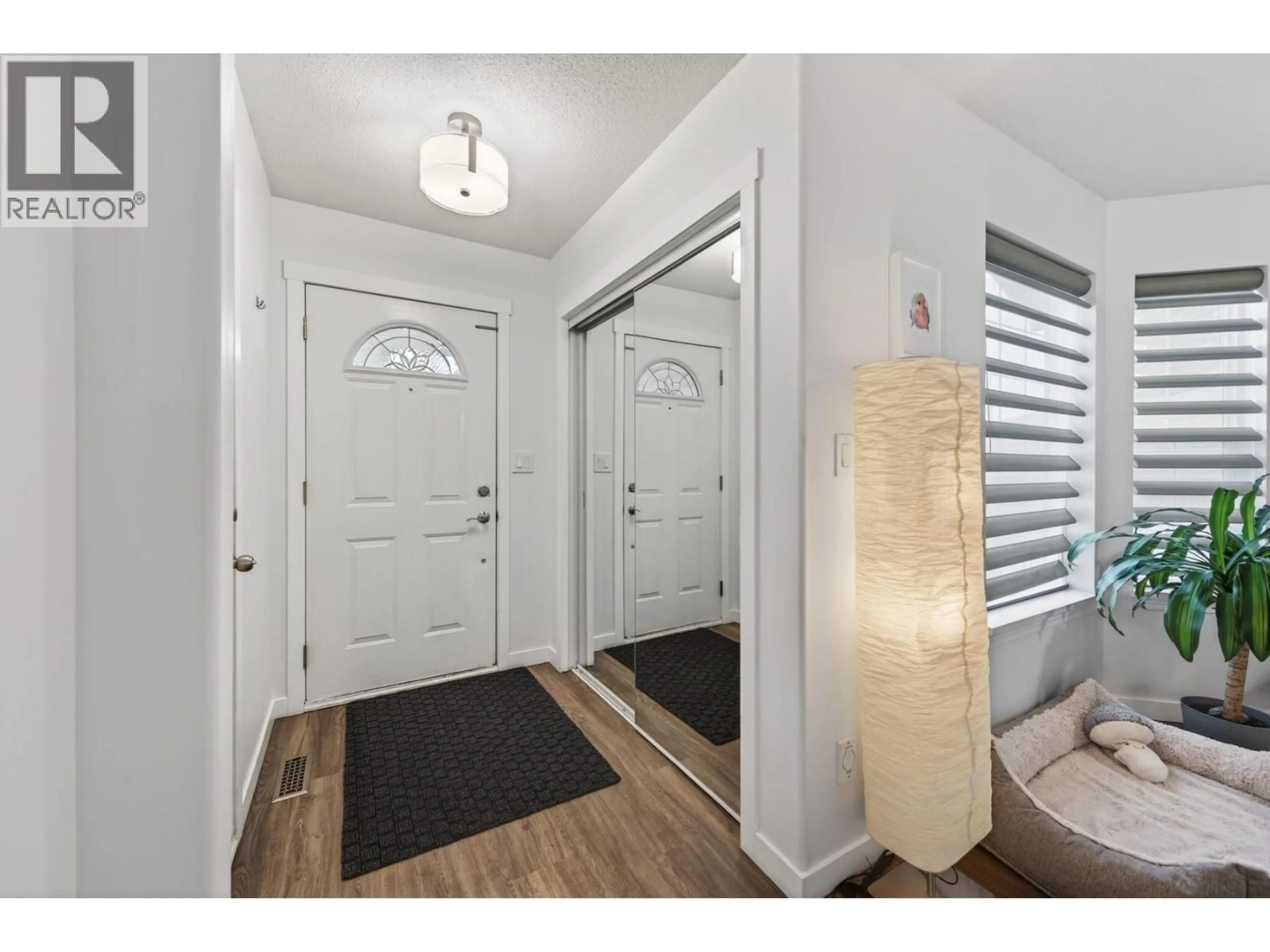 Indoor entryway for 1919 ASH WYND, Kamloops British Columbia V1S1X5