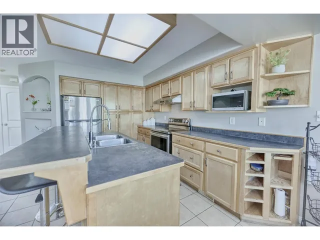 270 WILLOWS PLACE, Oliver 5