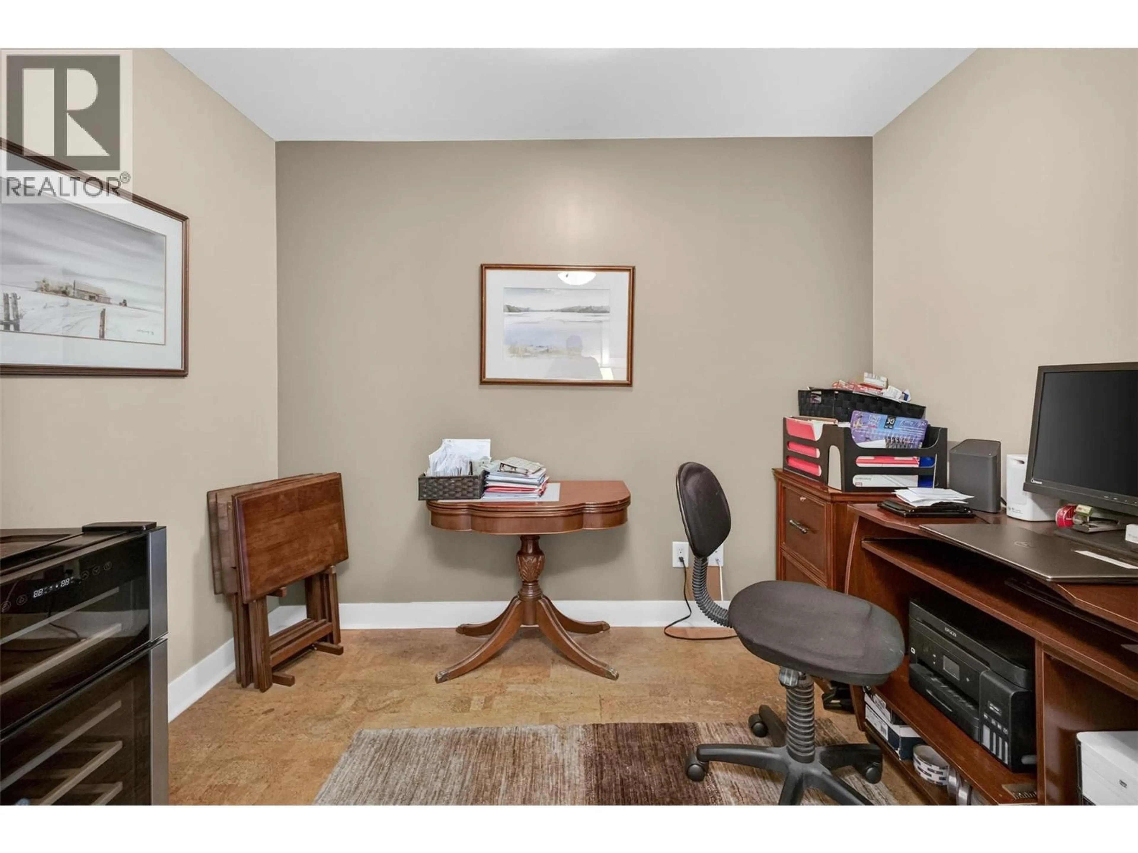 A pic of a room for 1160 BERNARD AVENUE, Kelowna British Columbia V1Y6R2