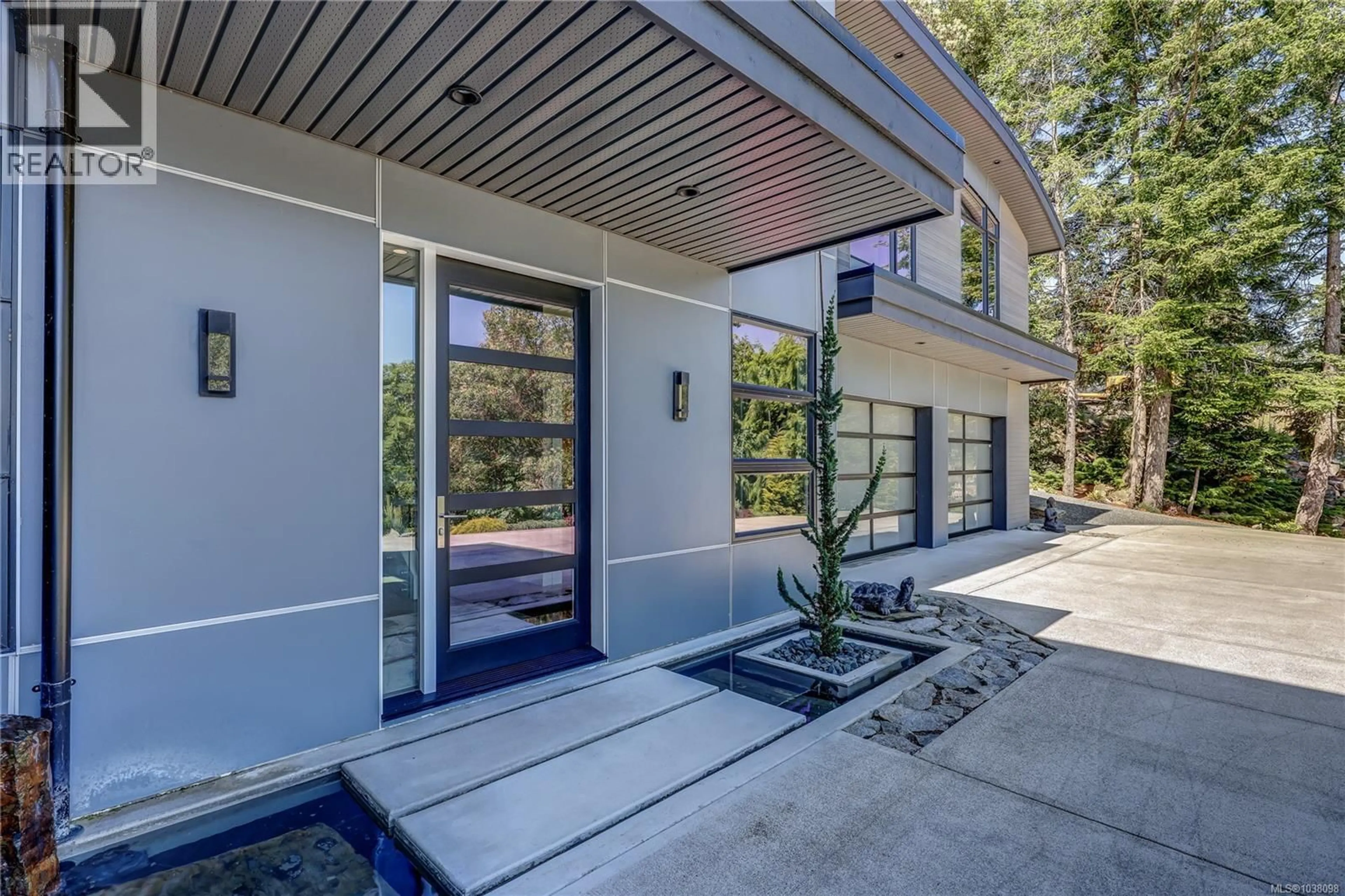 Indoor entryway for 3450 DOLPHIN DRIVE, Nanoose Bay British Columbia V9P9H6