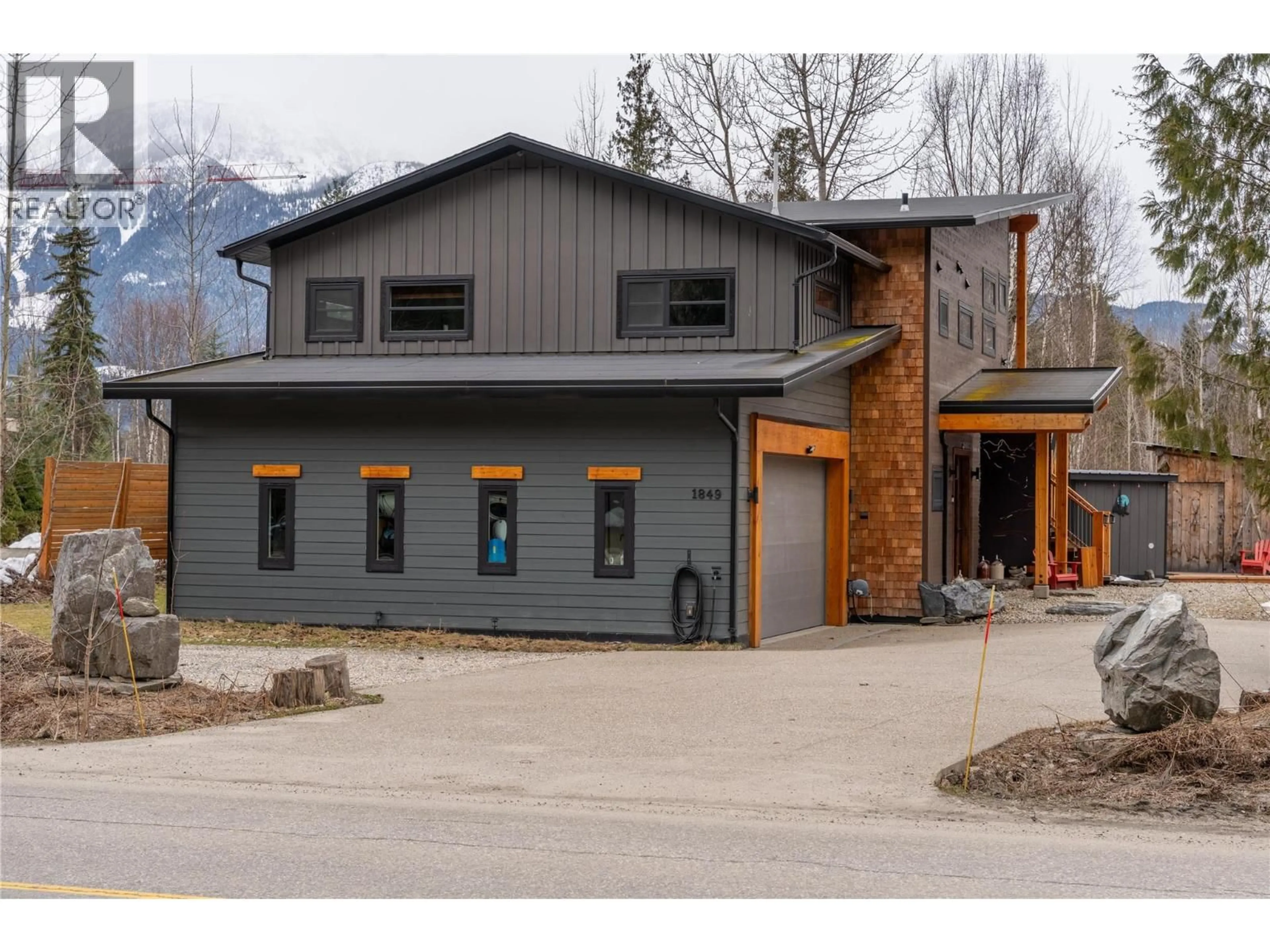 Unknown for 1849 HAY ROAD, Revelstoke British Columbia V0E2S1