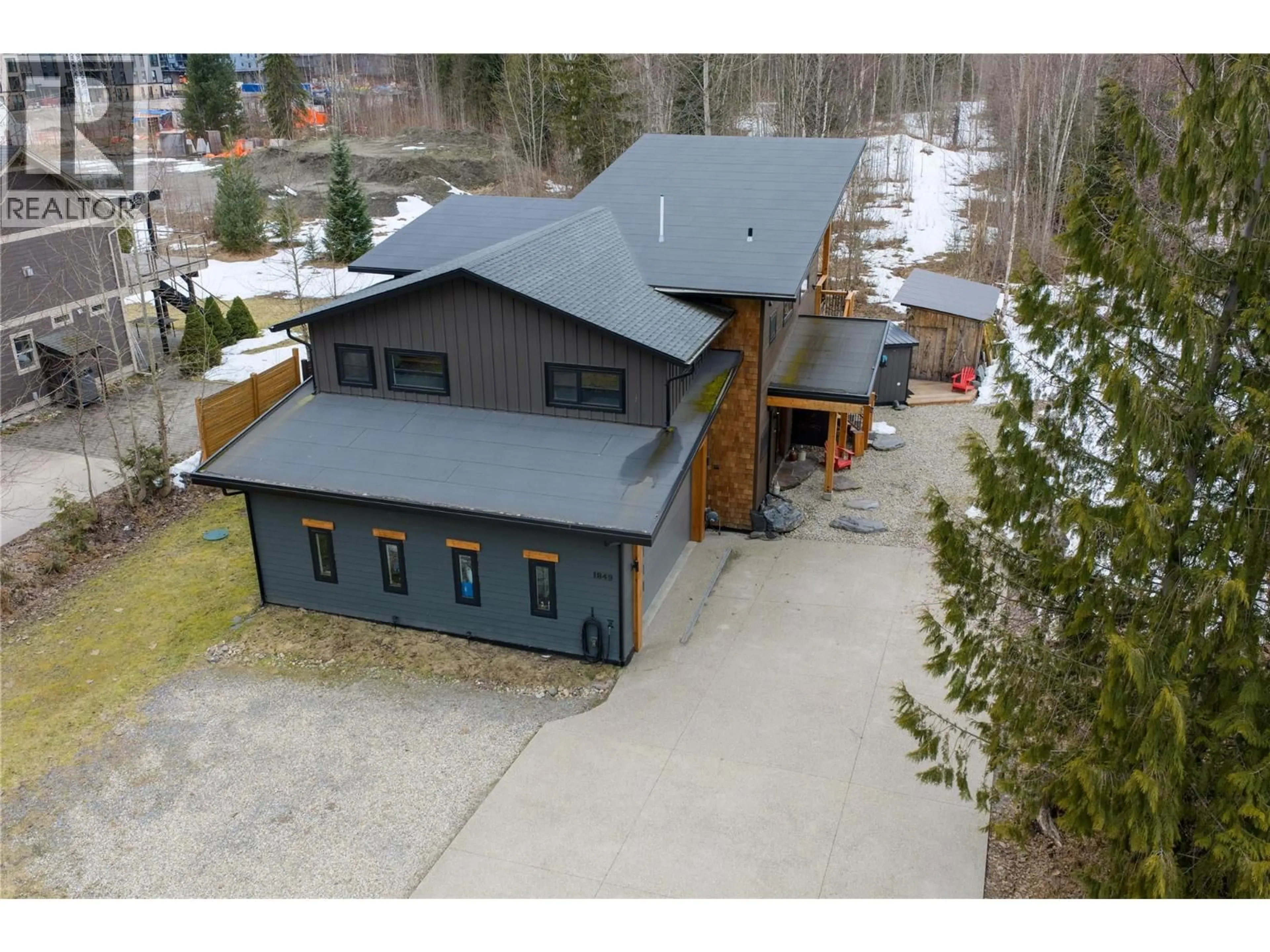 A pic from outside/outdoor area/front of a property/back of a property/a pic from drone, building for 1849 HAY ROAD, Revelstoke British Columbia V0E2S1