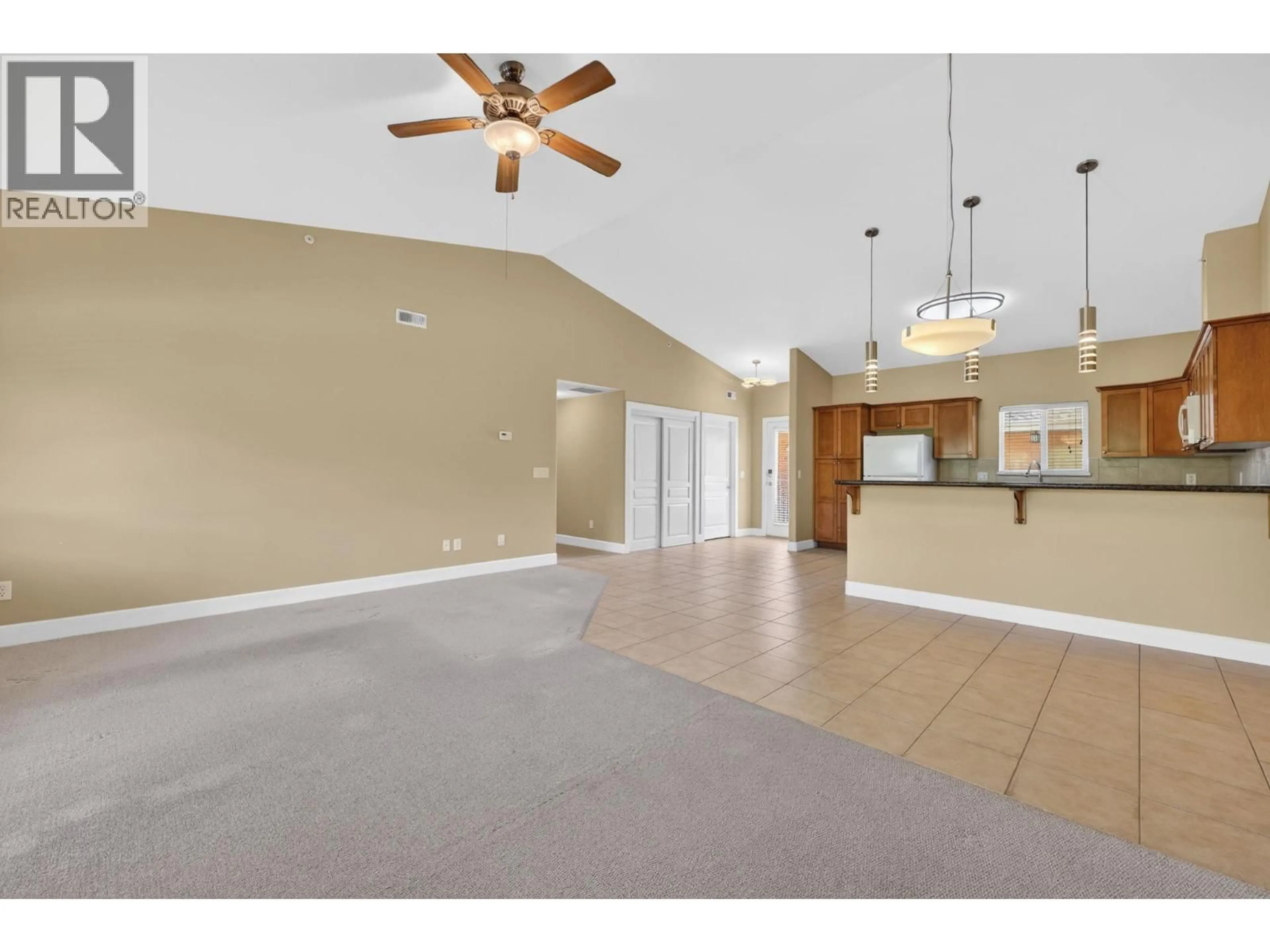 A pic of a room for 337 - 3996 BEACH AVENUE, Peachland British Columbia V0H1X5