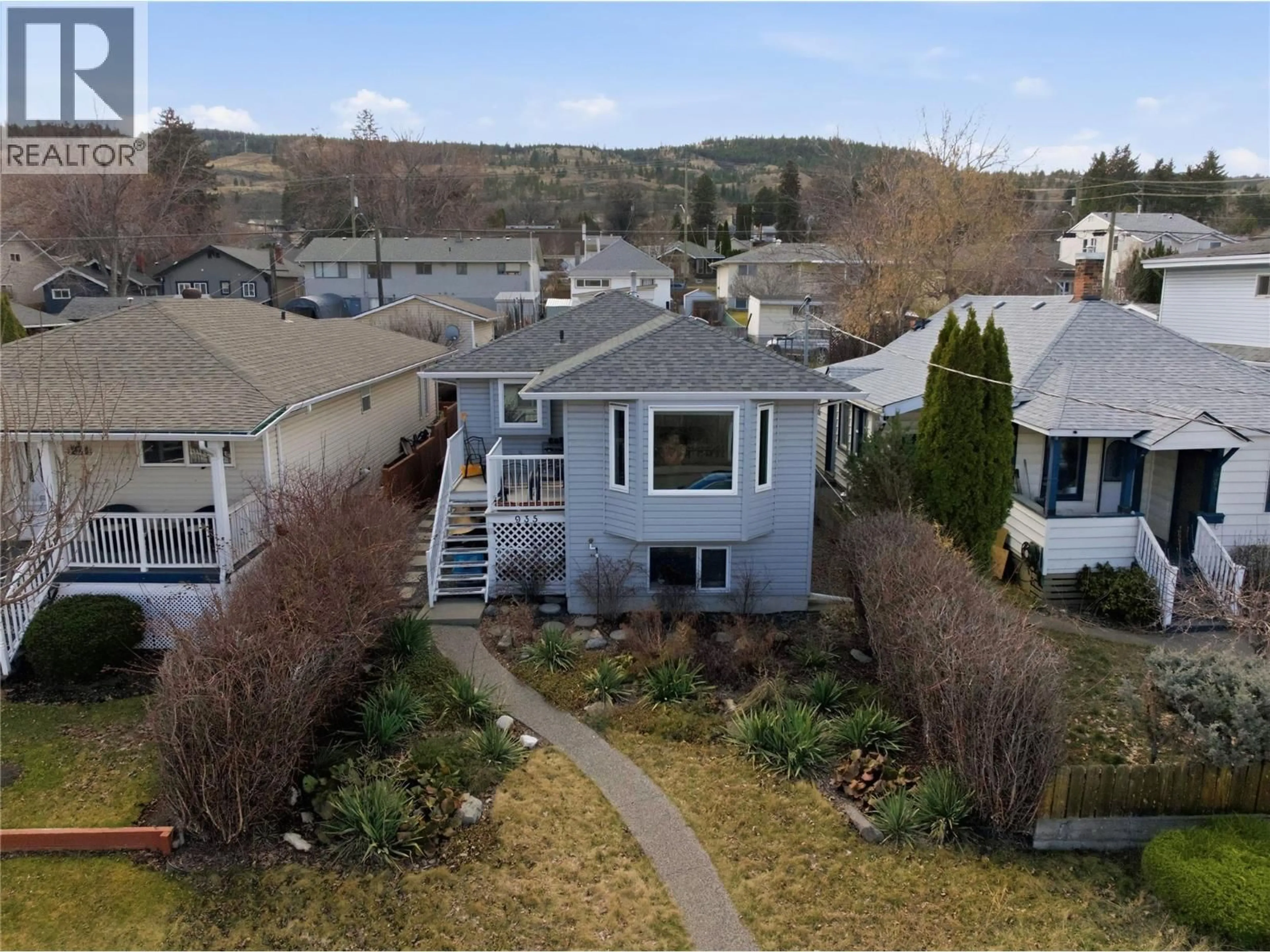 A pic from outside/outdoor area/front of a property/back of a property/a pic from drone, unknown for 935 DOMINION STREET, Kamloops British Columbia V2C2Y3