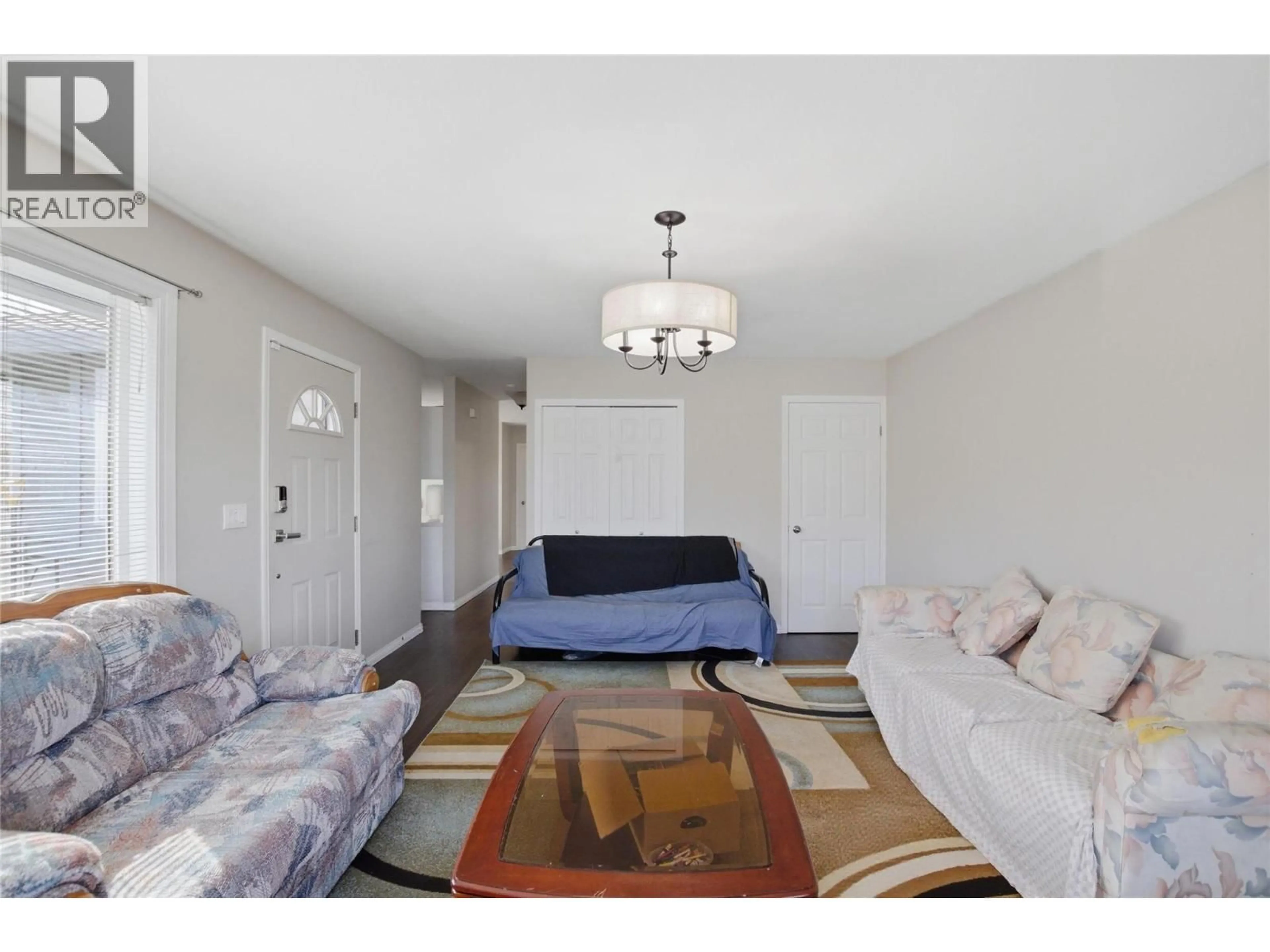 Living room with furniture, unknown for 935 DOMINION STREET, Kamloops British Columbia V2C2Y3