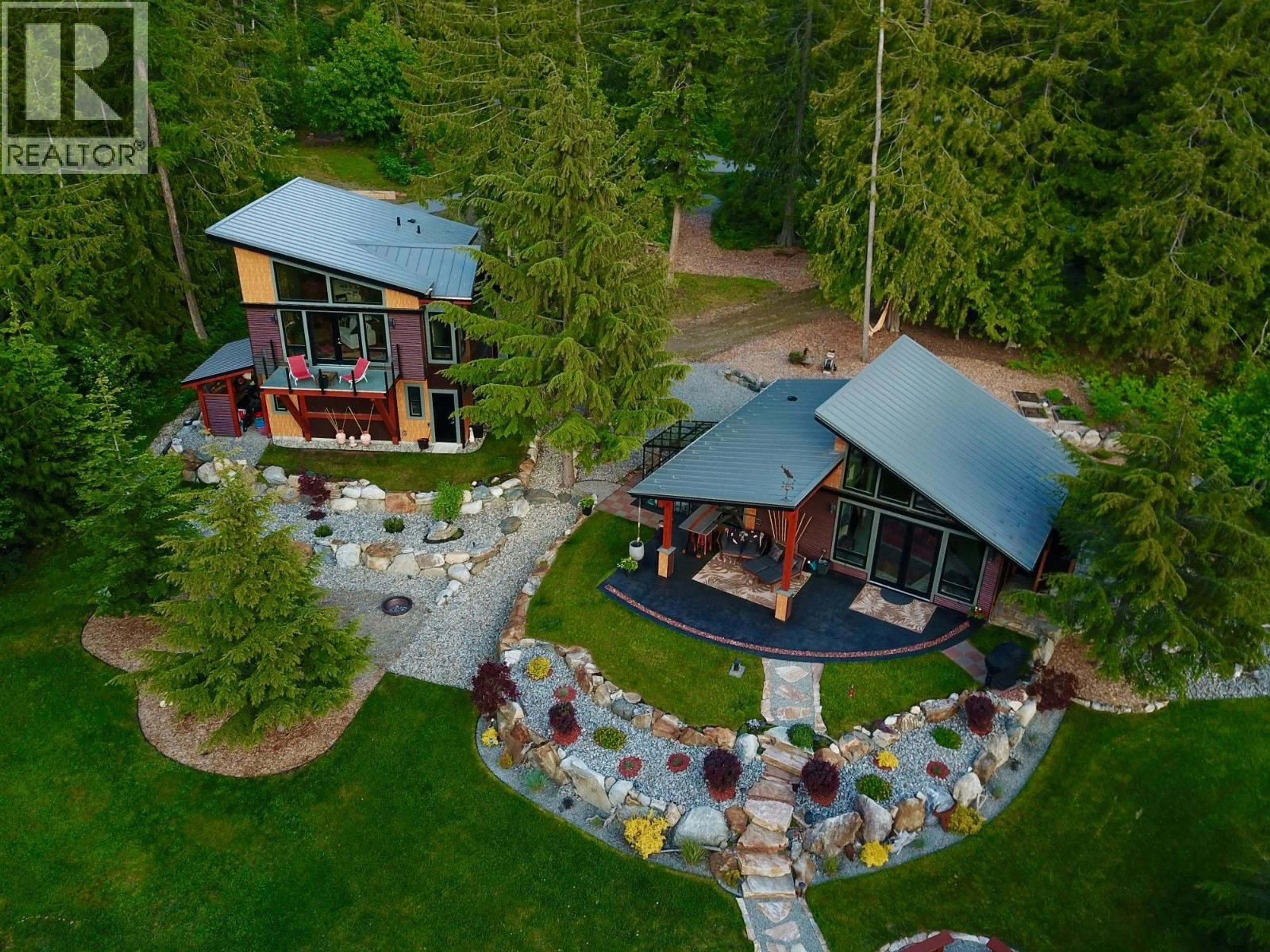 A pic from outside/outdoor area/front of a property/back of a property/a pic from drone, unknown for 179 KOOTENAY LAKE ROAD, Procter British Columbia V0G1V0