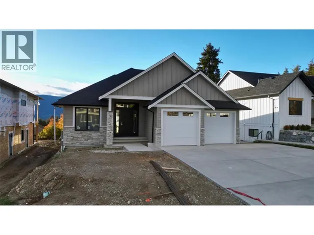 1905 35 STREET NORTHEAST, Salmon Arm 3