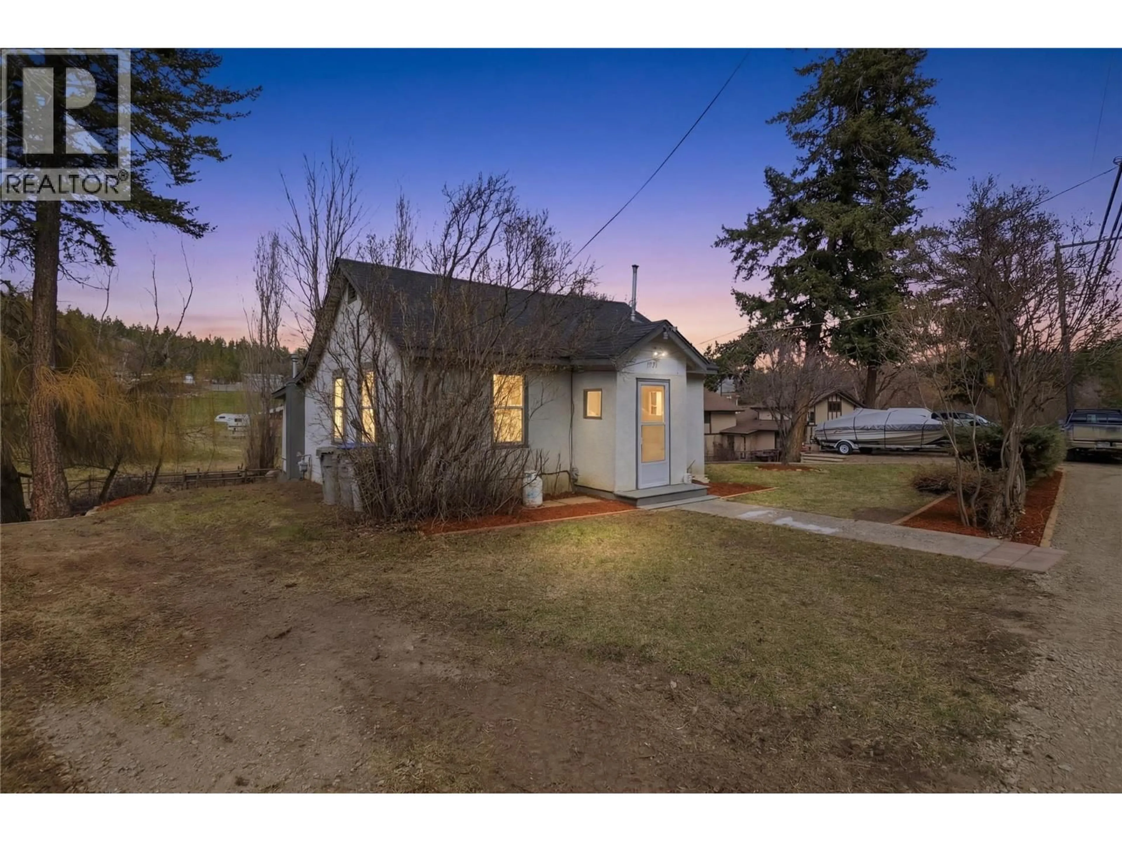A pic from outside/outdoor area/front of a property/back of a property/a pic from drone, street for 1915 SHUMWAY ROAD, Kamloops British Columbia V2C6T7