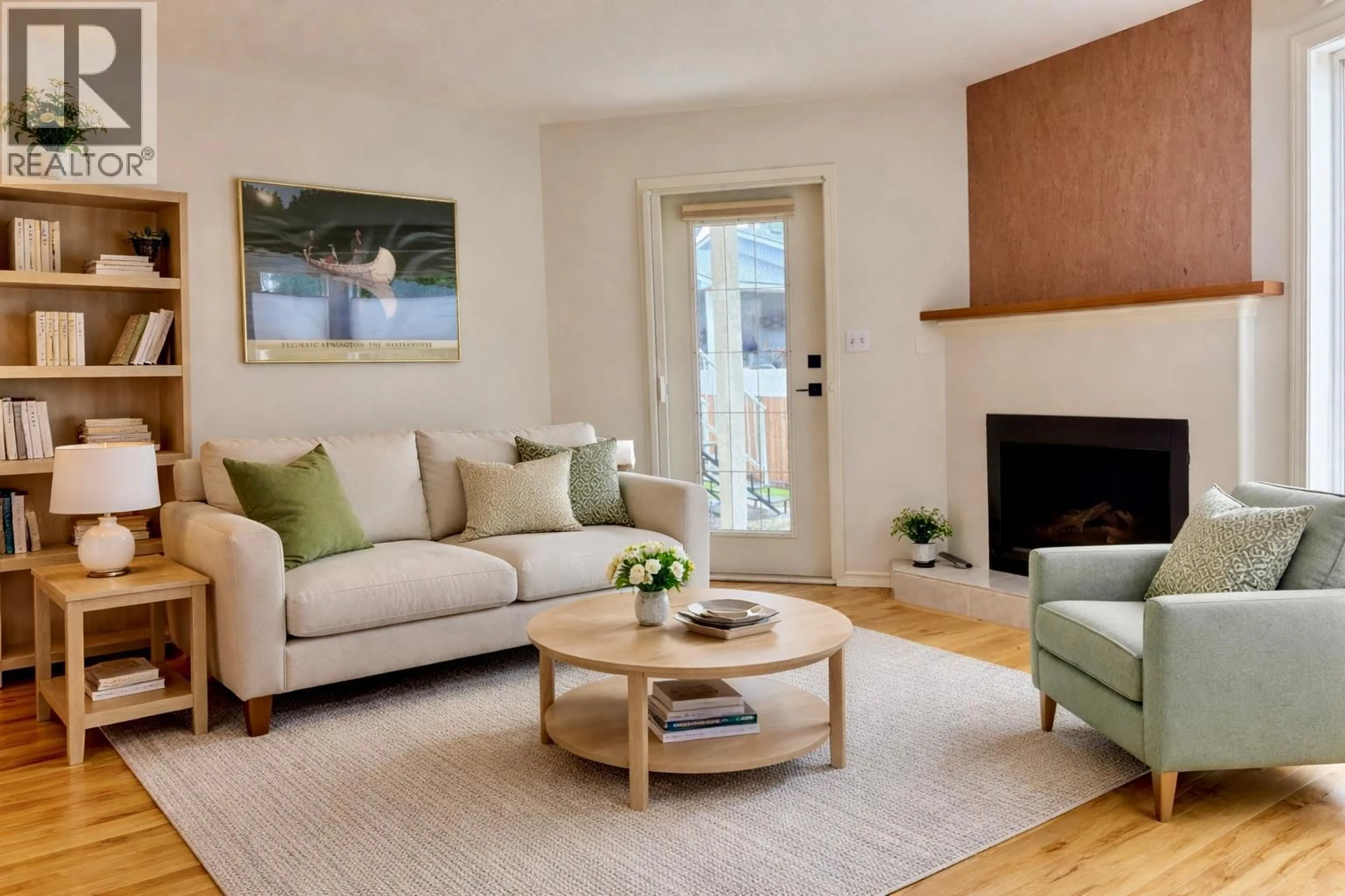 Living room with furniture, unknown for 422 BEASLEY WEST CRESCENT, Nelson British Columbia V1L5Y4