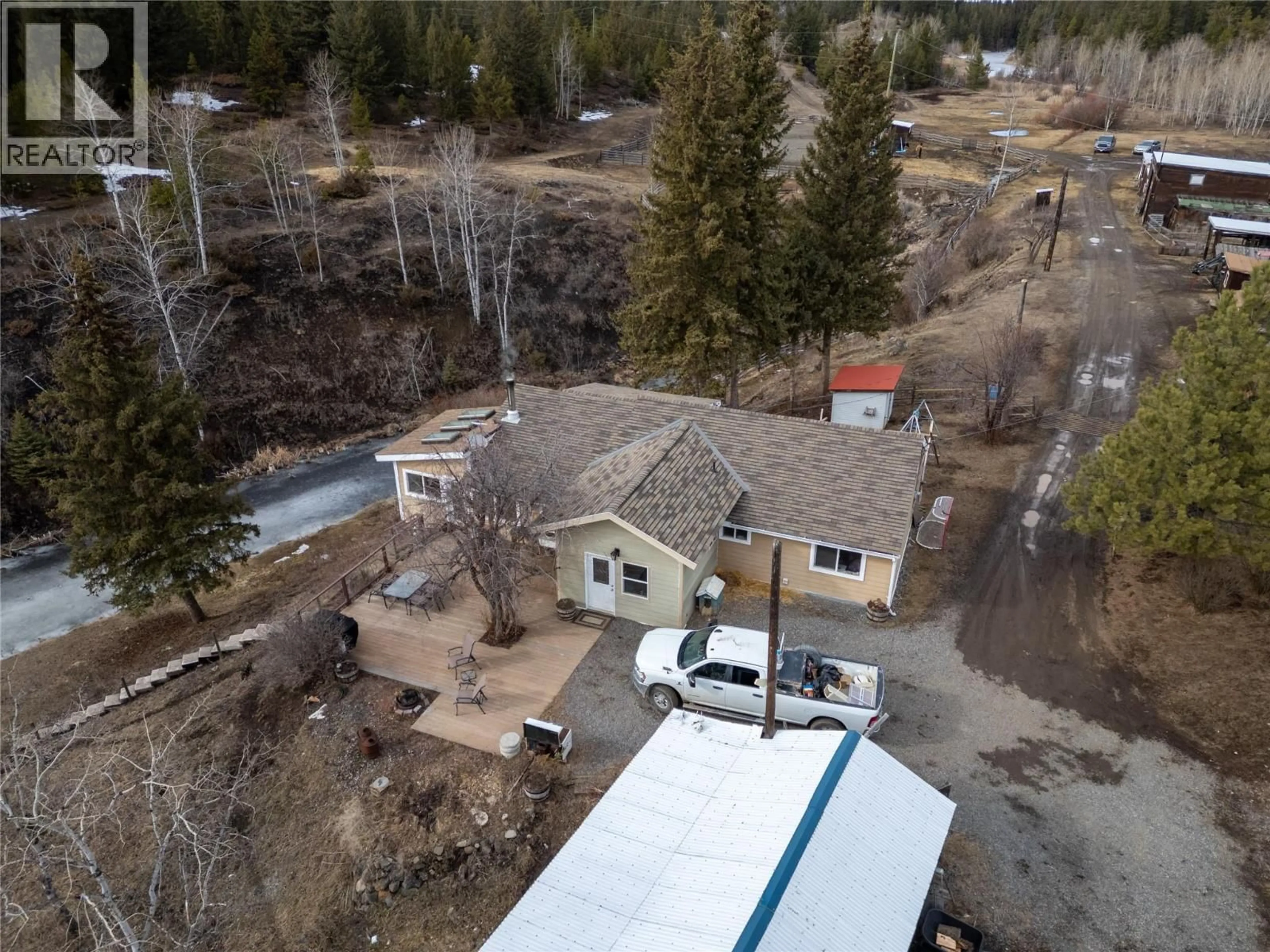 A pic from outside/outdoor area/front of a property/back of a property/a pic from drone, unknown for 1556 CHASM ROAD, Clinton British Columbia V0K1K0