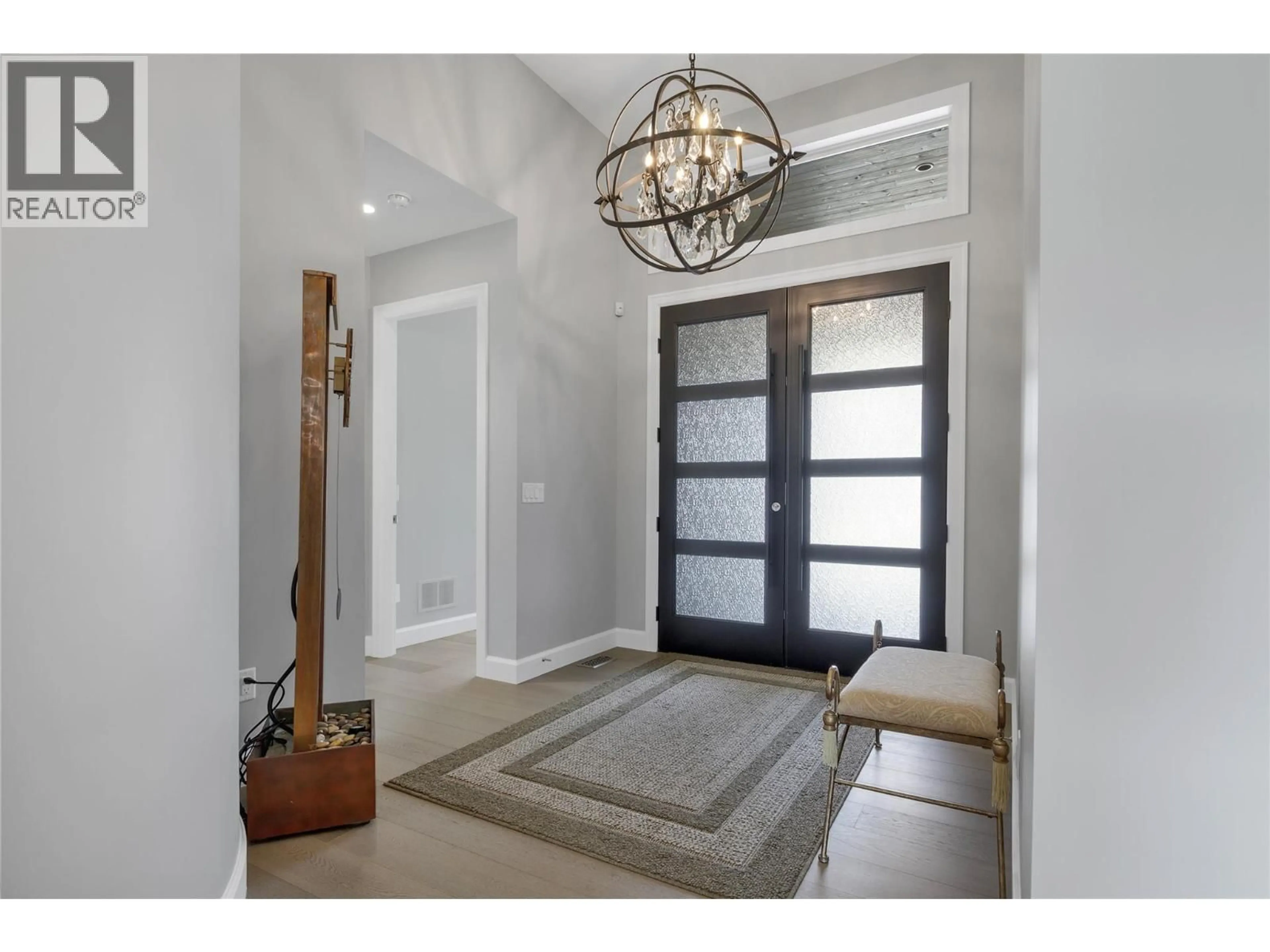 Indoor entryway for 7091 JASPER DRIVE, Vernon British Columbia V1H2J3