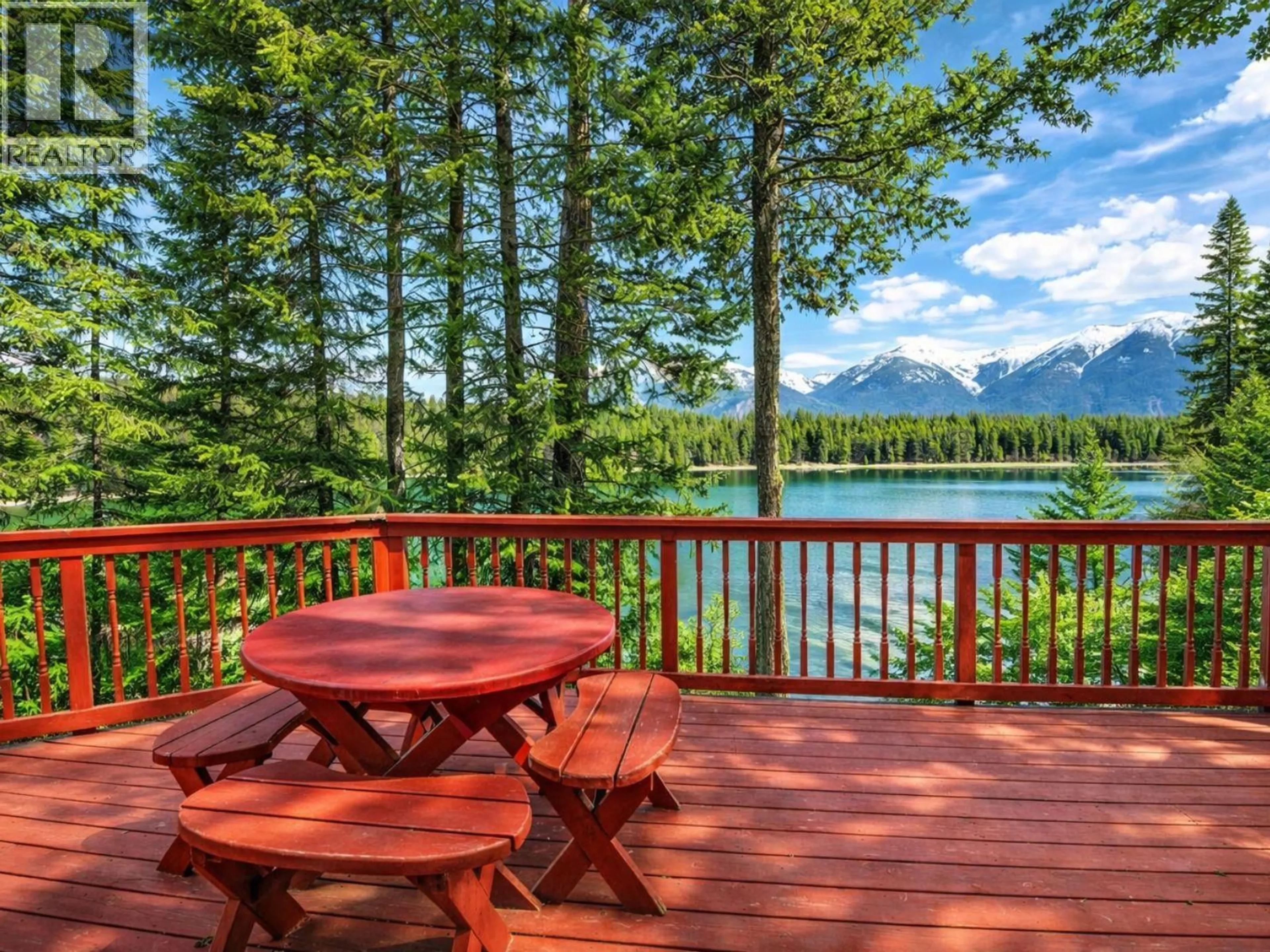 Patio, water/lake/river/ocean view for 1249 TIE LAKE SHORE ROAD SOUTH OTHER, Jaffray British Columbia V0B1T0