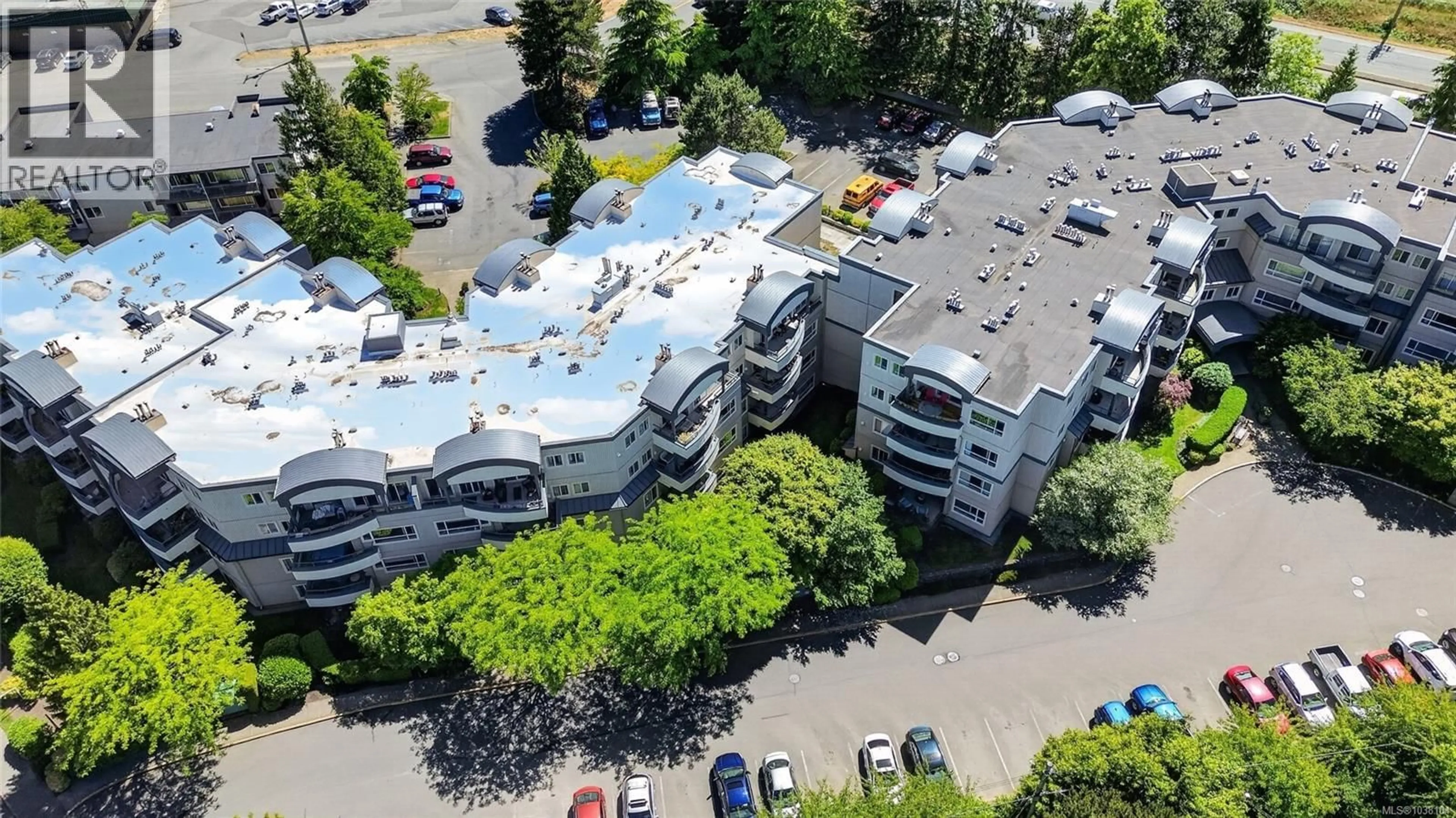 A pic from outside/outdoor area/front of a property/back of a property/a pic from drone, unknown for 113 - 770 POPLAR STREET, Nanaimo British Columbia V9S2H6