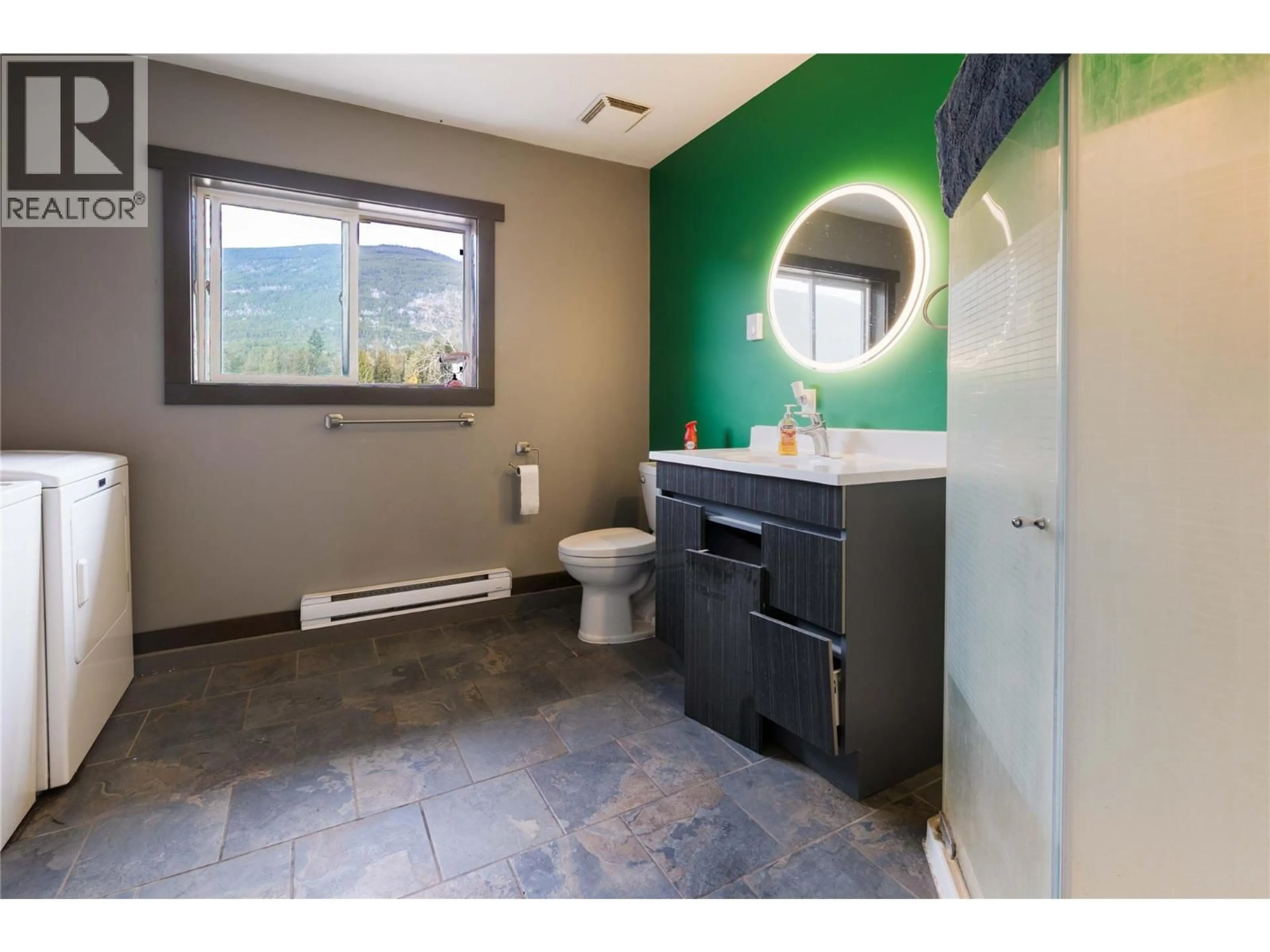 Standard bathroom, ceramic/tile floor for 5311 30 AVENUE NORTHWEST, Salmon Arm British Columbia V1E3A9