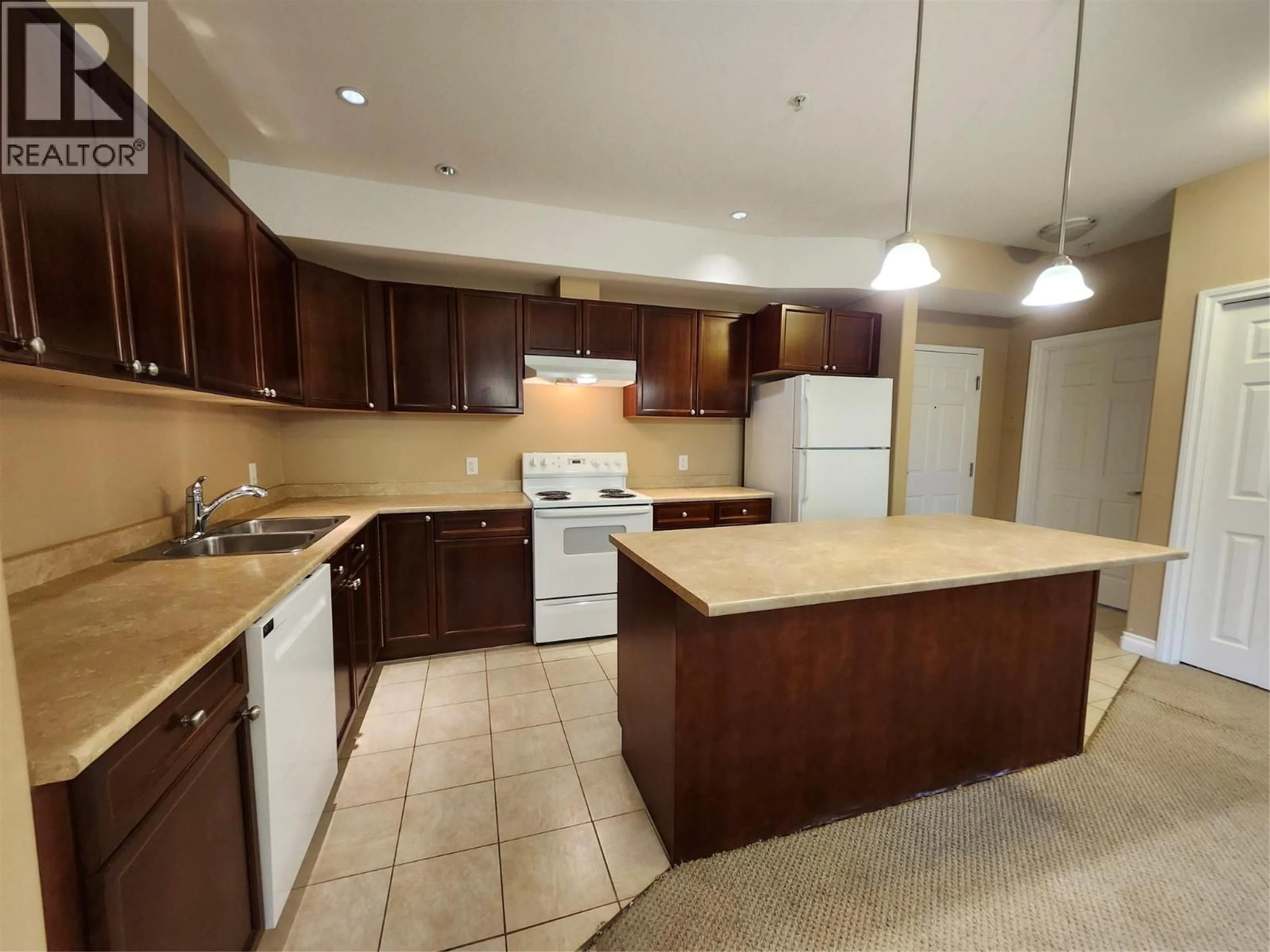 Standard kitchen, unknown for 106C - 921 SPILLWAY ROAD, Oliver British Columbia V0H1T8