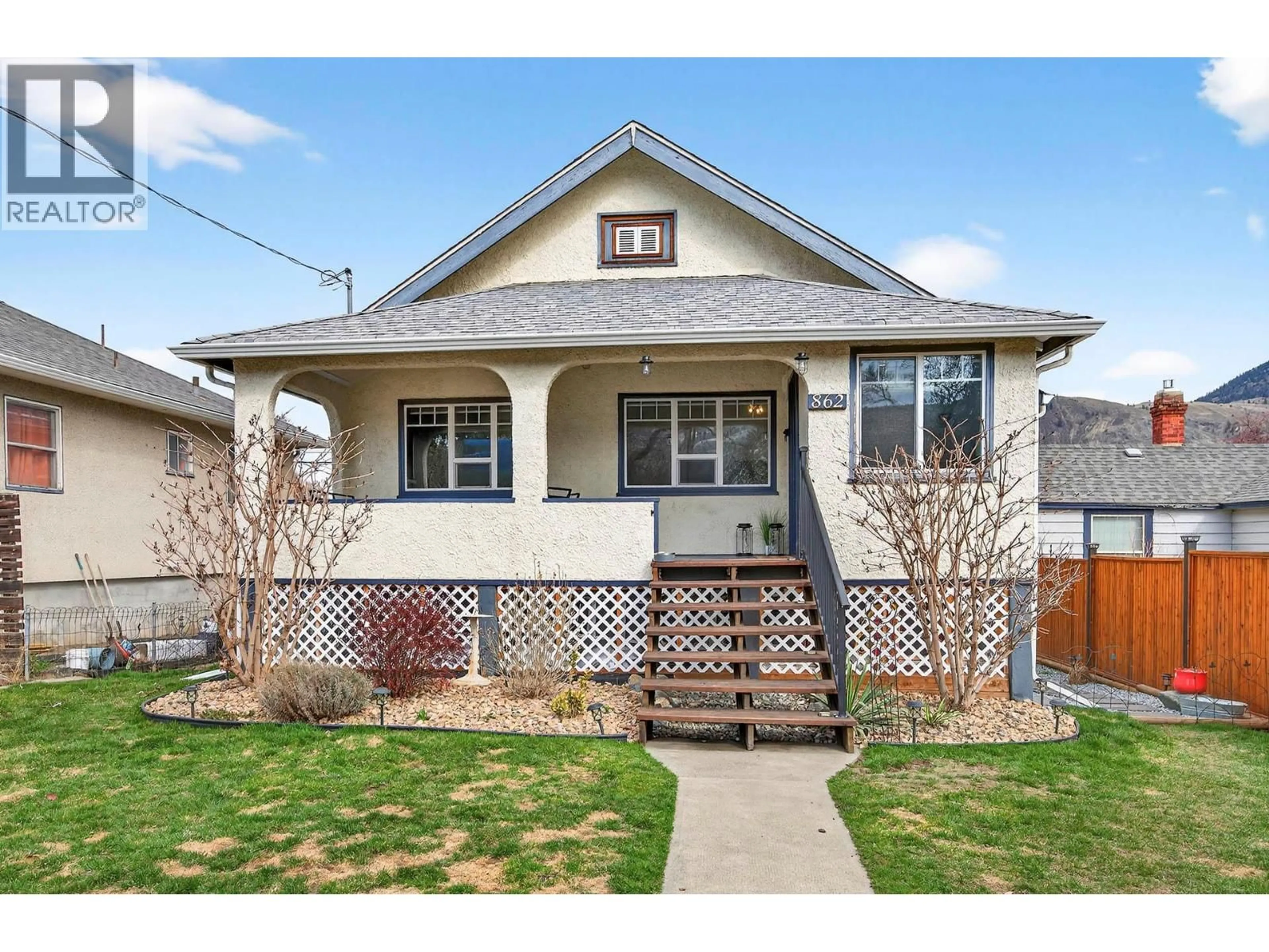 Home with vinyl exterior material, street for 862 BATTLE STREET, Kamloops British Columbia V2C2M8