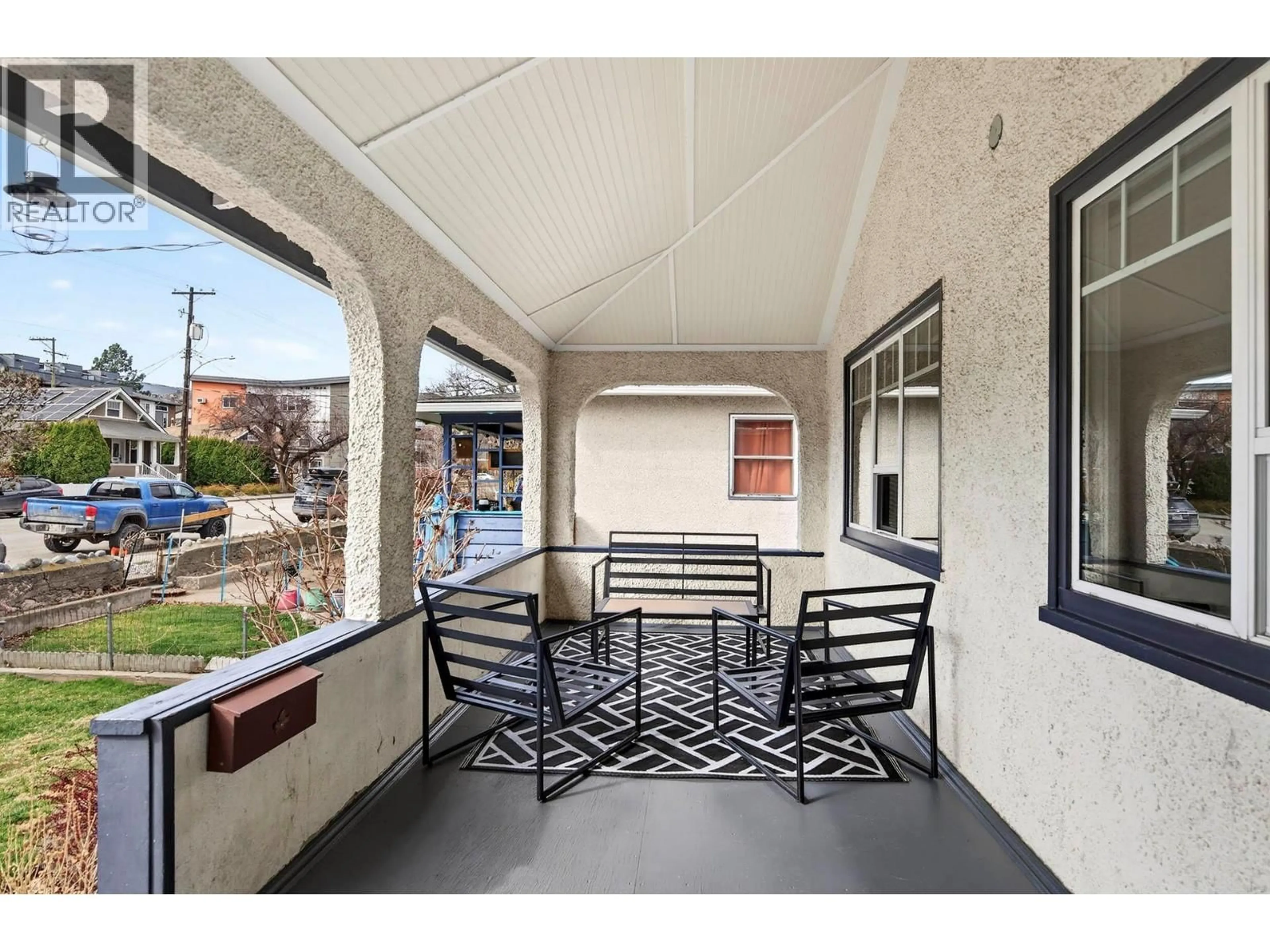 Patio, street for 862 BATTLE STREET, Kamloops British Columbia V2C2M8