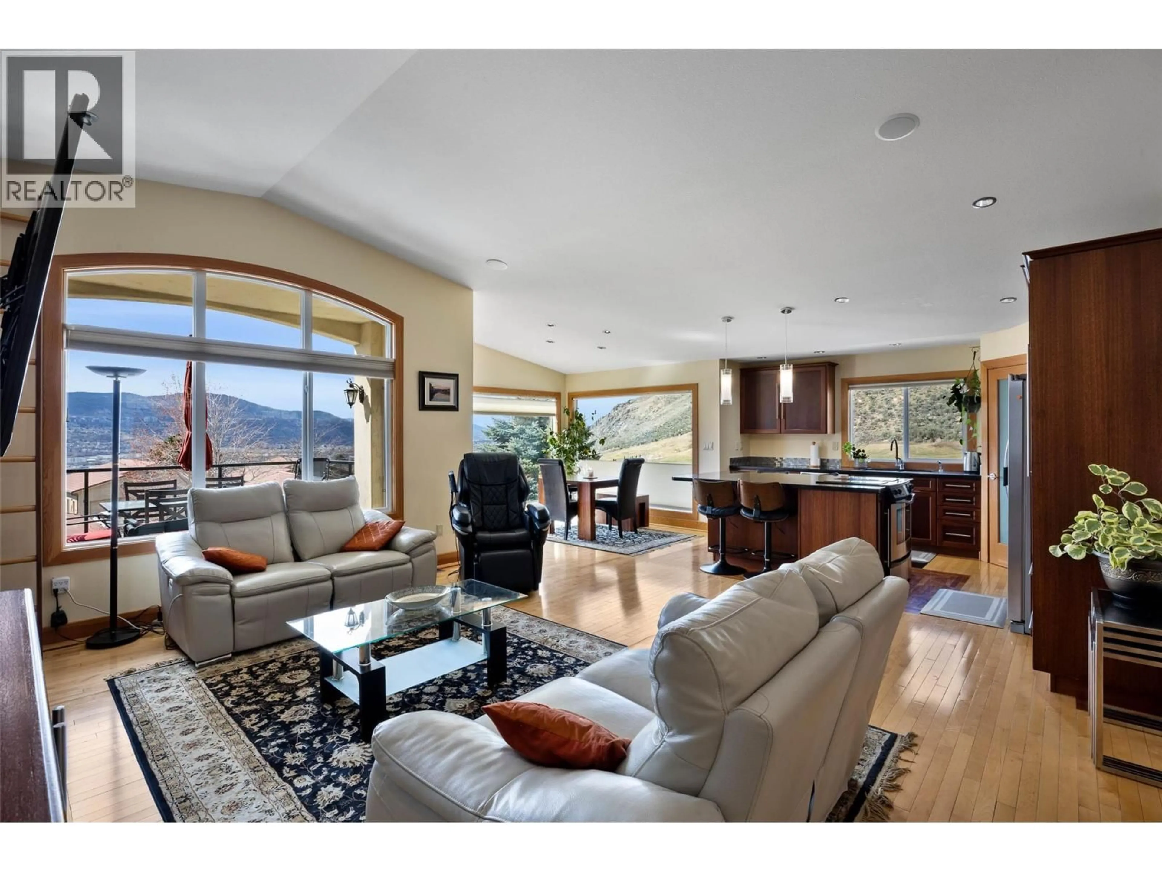 Living room with furniture, unknown for 601 ROSEWOOD LANE, Kamloops British Columbia V2H1T3