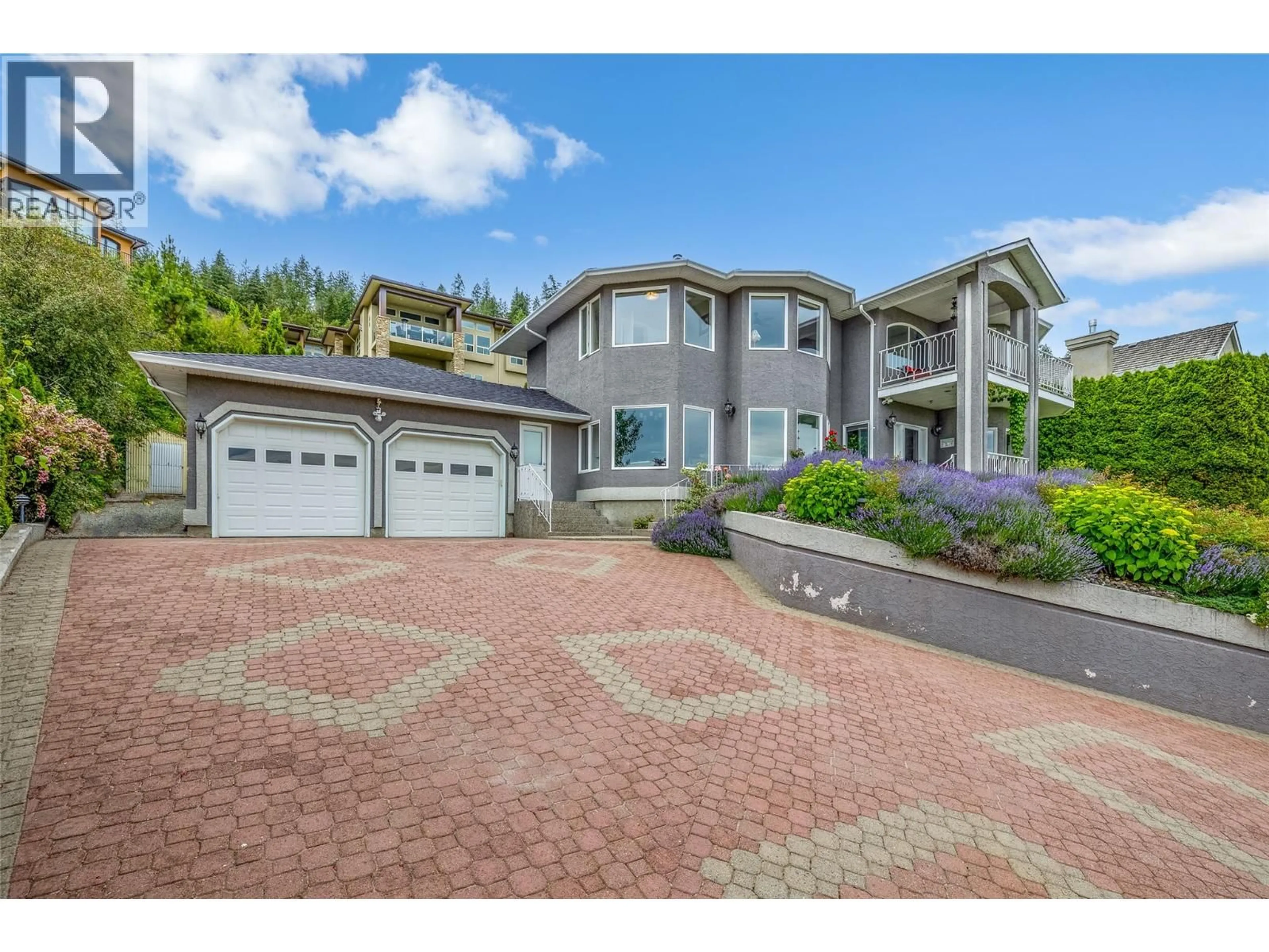 A pic from outside/outdoor area/front of a property/back of a property/a pic from drone, unknown for 570 CASA GRANDE DRIVE, Kelowna British Columbia V1Z3M4