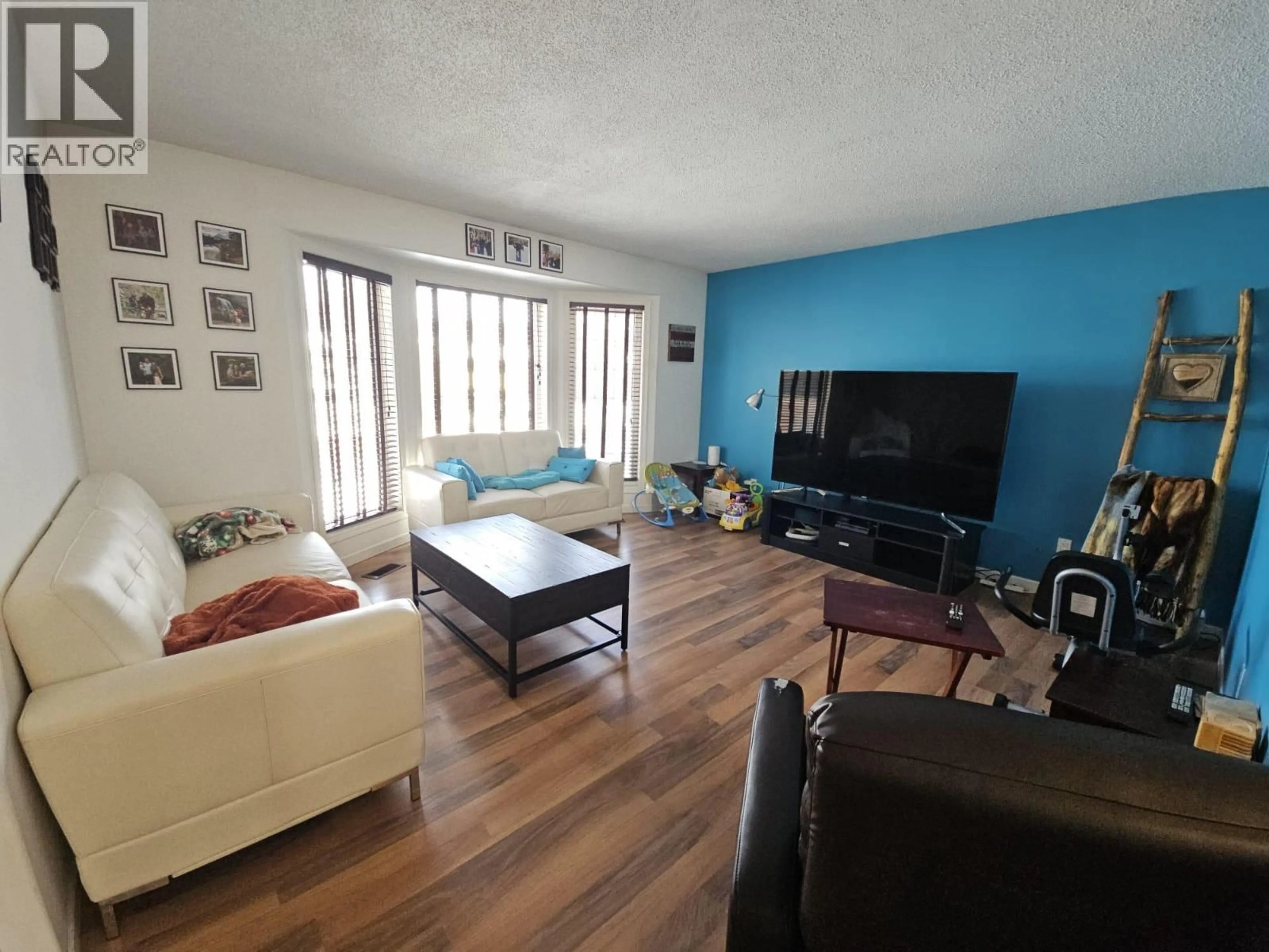 Living room with furniture, unknown for 5117 44 PLACE NORTHEAST, Chetwynd British Columbia V0C1J0