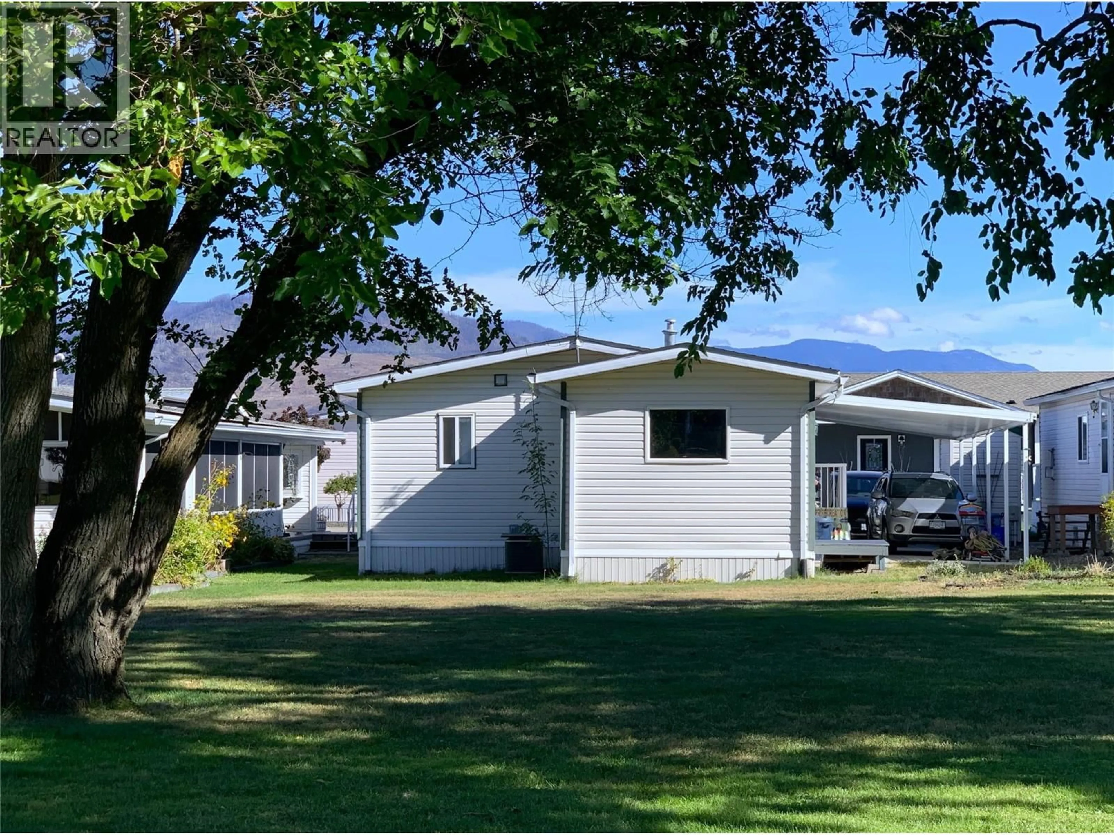 A pic from outside/outdoor area/front of a property/back of a property/a pic from drone, mountain view for 85 - 2932 BUCKLEY ROAD, Sorrento British Columbia V0E2W0
