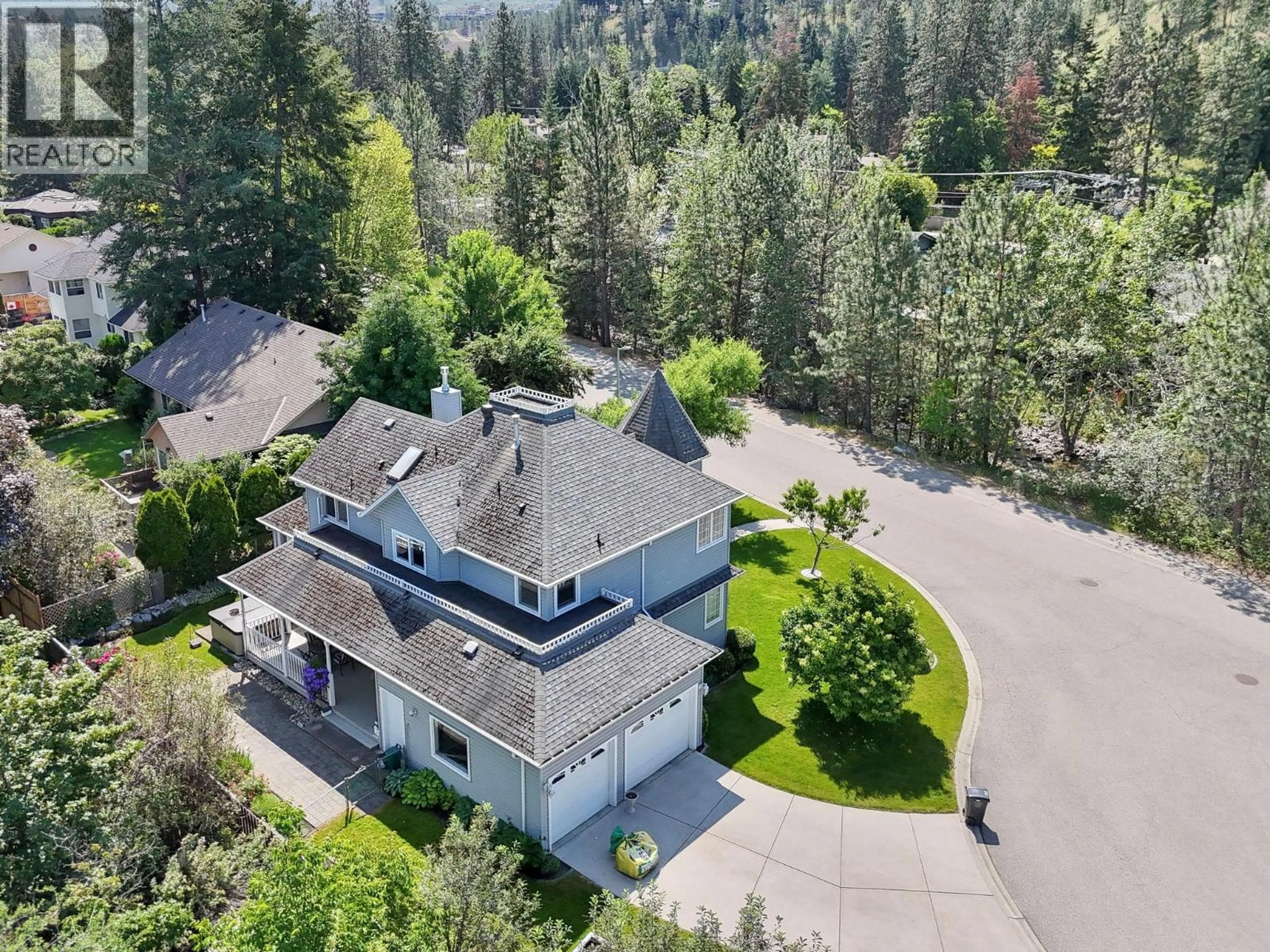 A pic from outside/outdoor area/front of a property/back of a property/a pic from drone, street for 758 VARNEY COURT, Kelowna British Columbia V1W3Z2