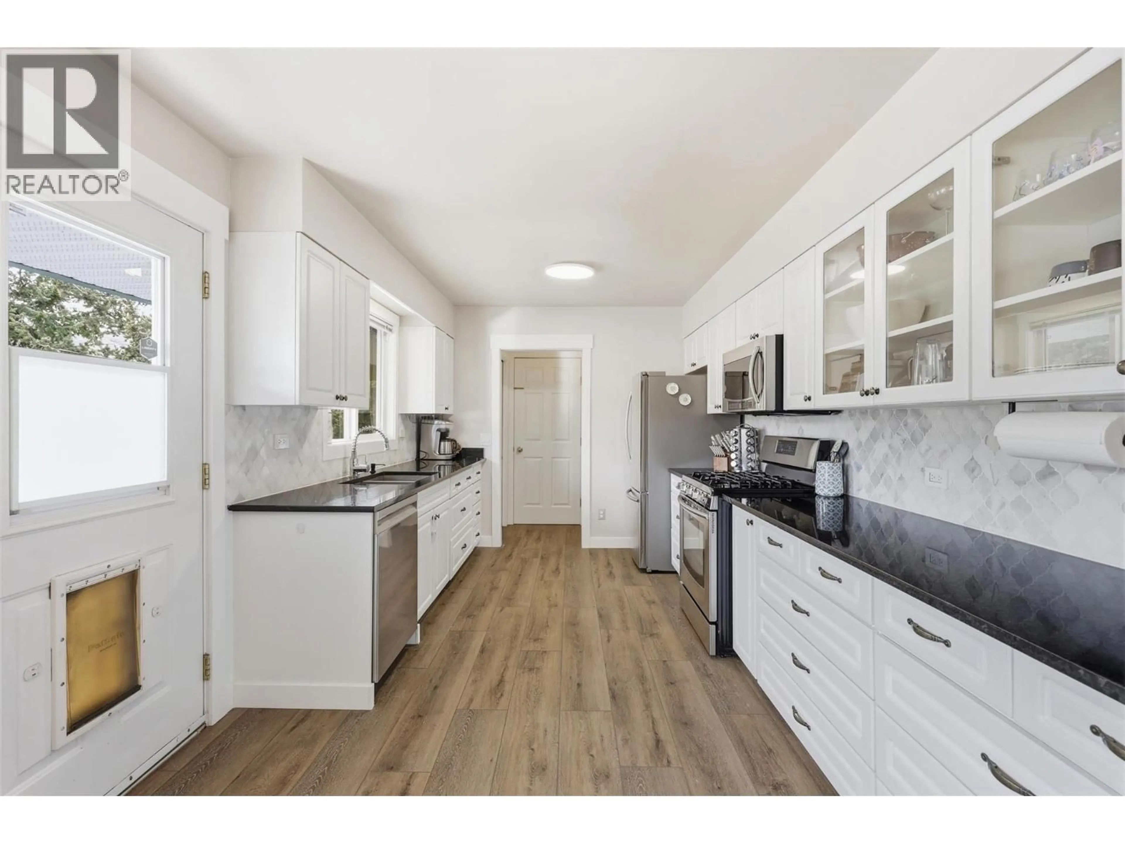 Open concept kitchen, unknown for 7044 WATSON DRIVE EAST, Kamloops British Columbia V0K2J0