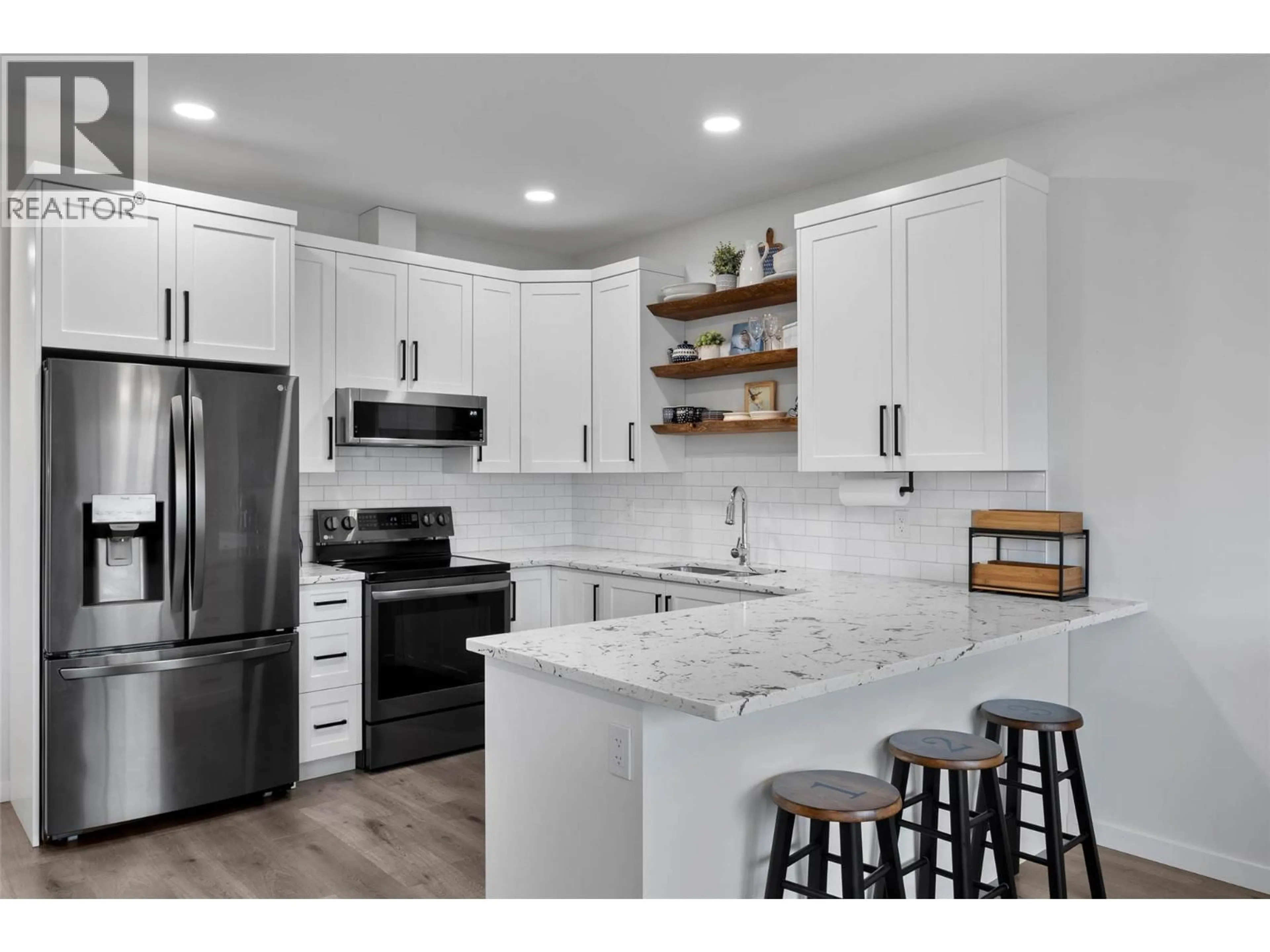 Open concept kitchen, unknown for 1117 LAROQUE STREET, Kamloops British Columbia V2B8M5