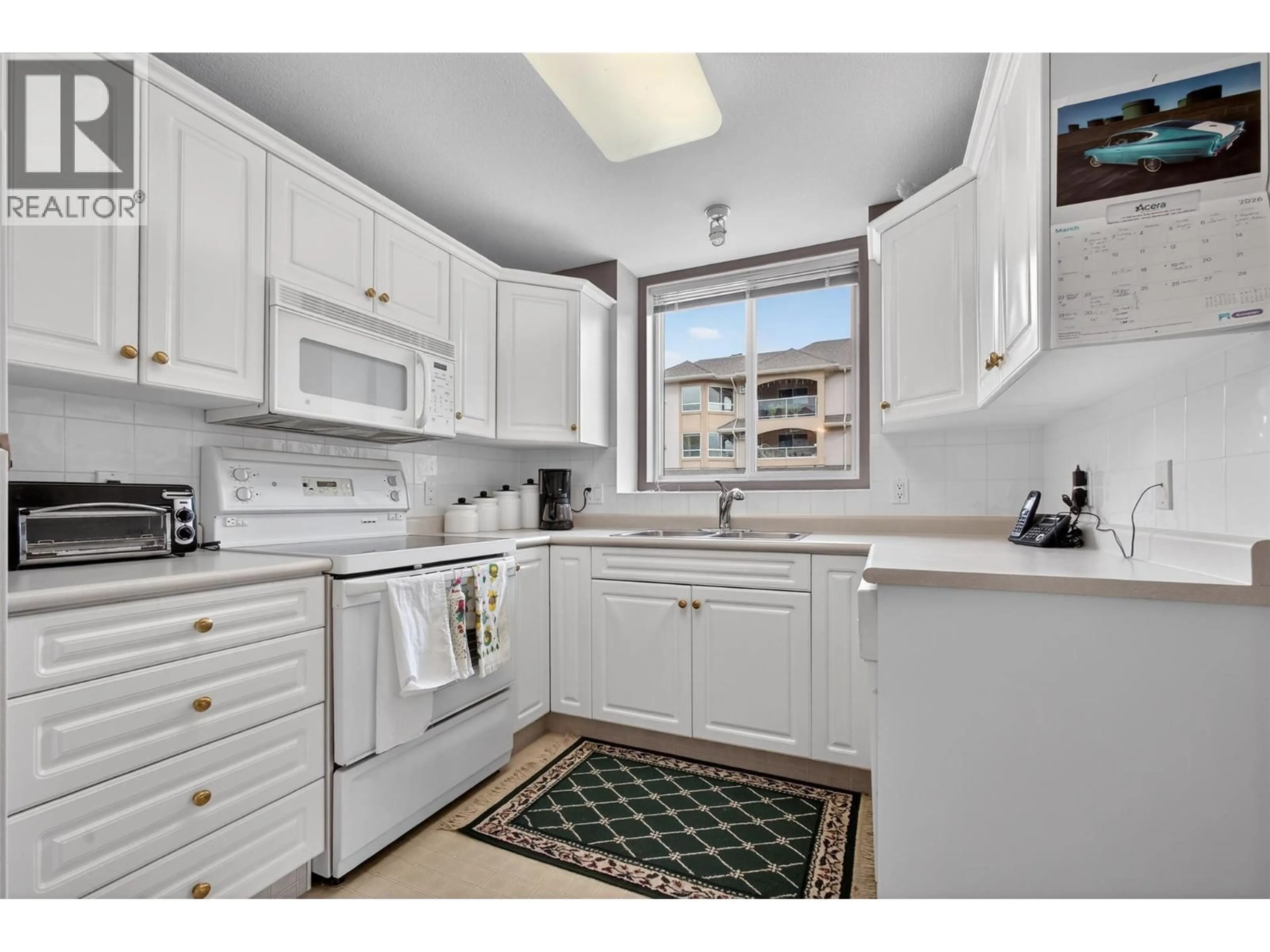 Standard kitchen, unknown for 213 - 1966 ENTERPRISE WAY, Kelowna British Columbia V1Y9S8