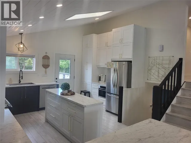 9504 HUMMINGBIRD LANE, Osoyoos 2