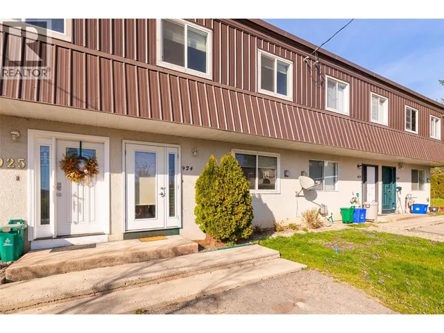 924 DOGWOOD STREET, Creston