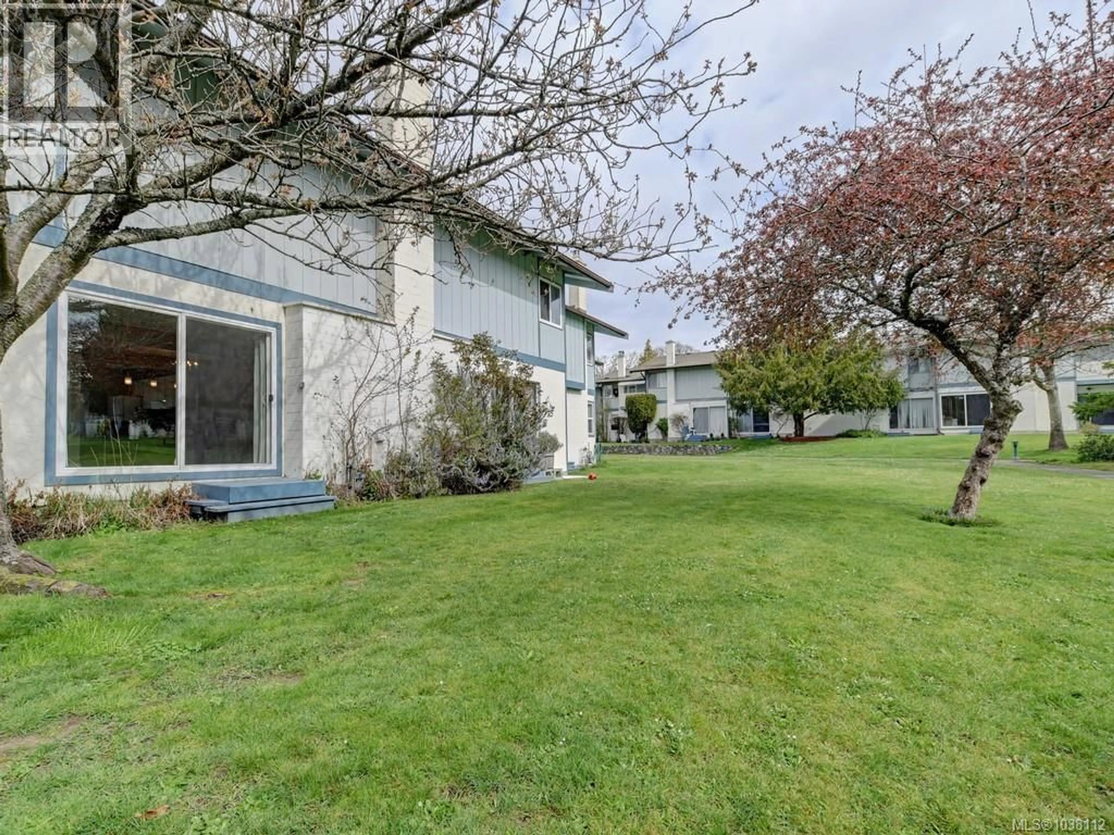 Unknown for 4 - 3987 GORDON HEAD ROAD, Saanich British Columbia V8N3X5