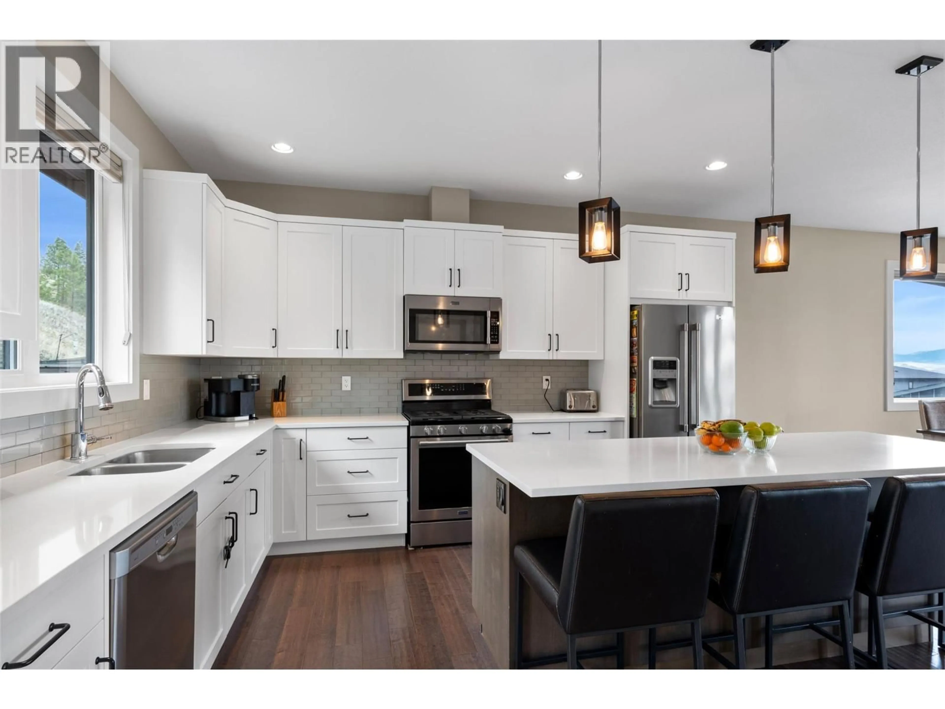 Open concept kitchen, unknown for 2061 GALORE CRESCENT, Kamloops British Columbia V2E0A7