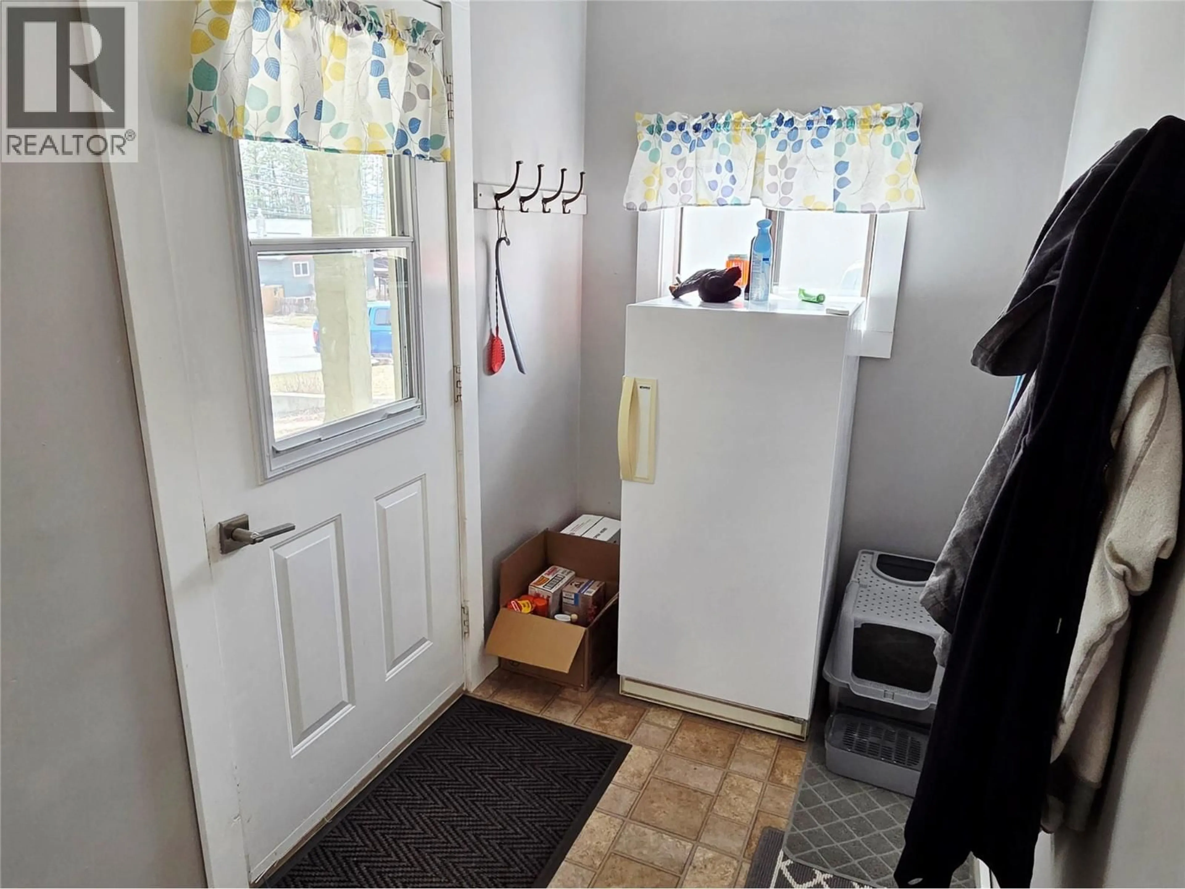 Indoor entryway for 113 311 AVENUE, Kimberley British Columbia V1A3J6