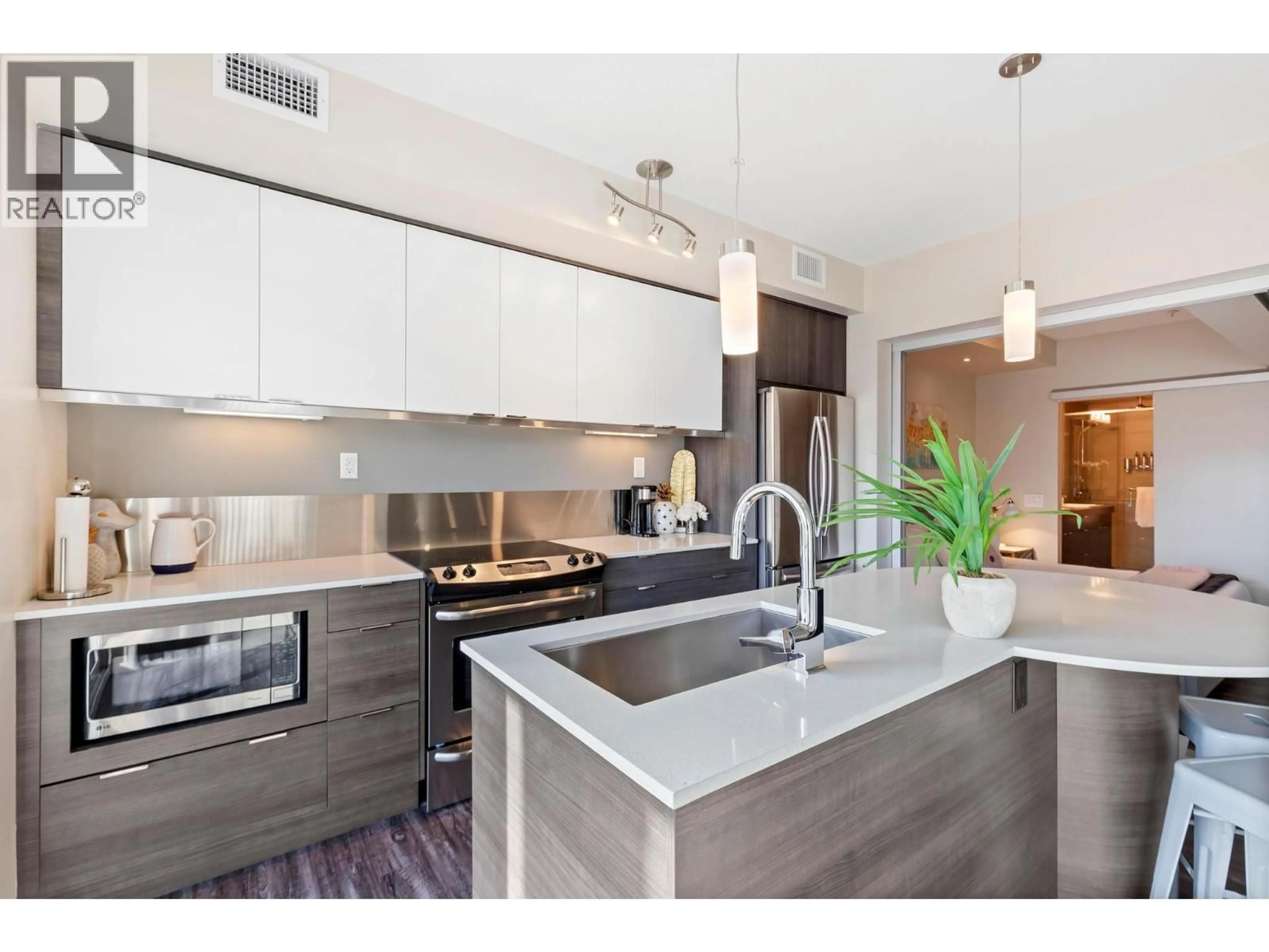 Open concept kitchen, unknown for 511 - 1290 ST. PAUL STREET, Kelowna British Columbia V1Y2C9