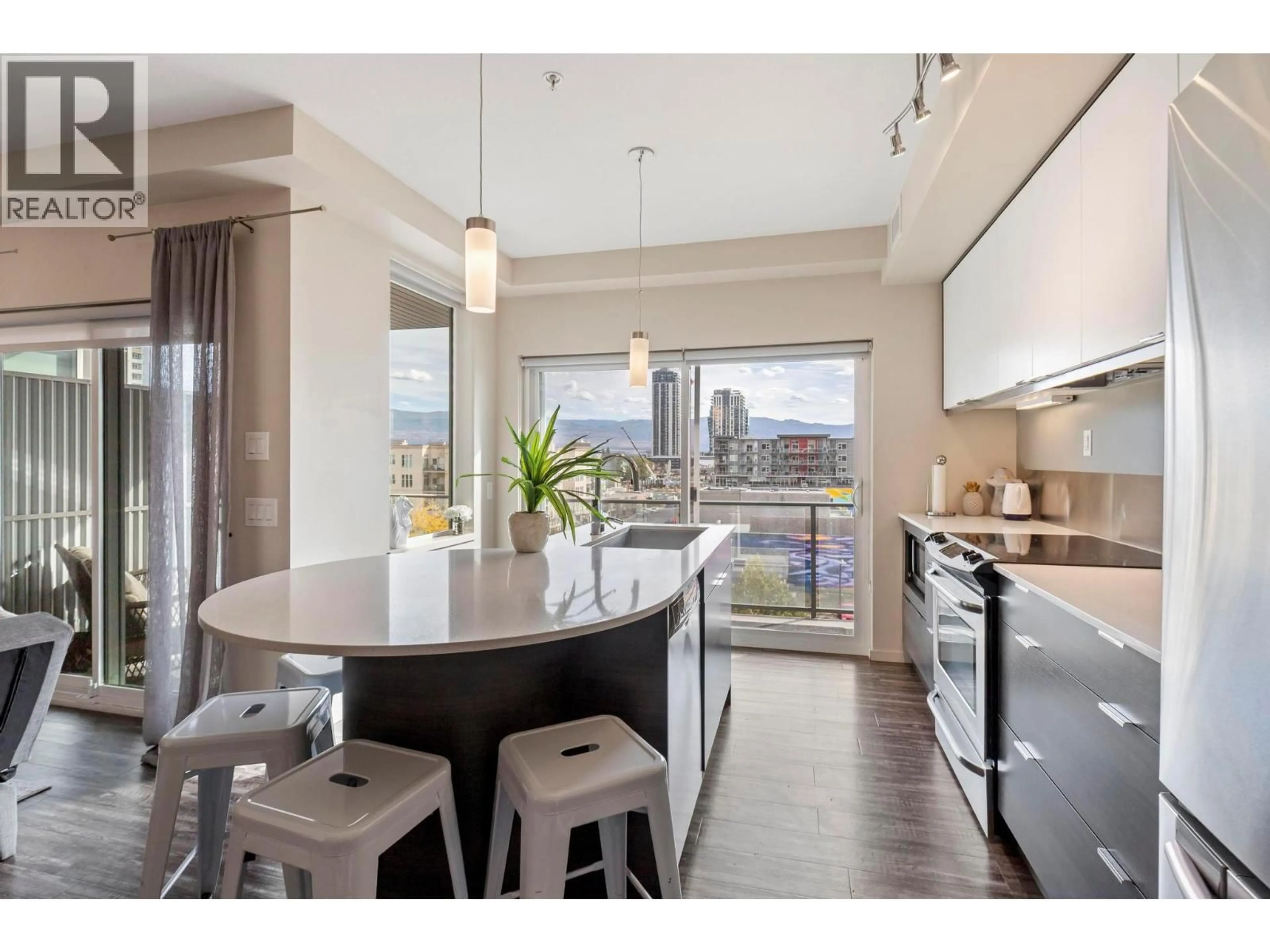 Open concept kitchen, unknown for 511 - 1290 ST. PAUL STREET, Kelowna British Columbia V1Y2C9
