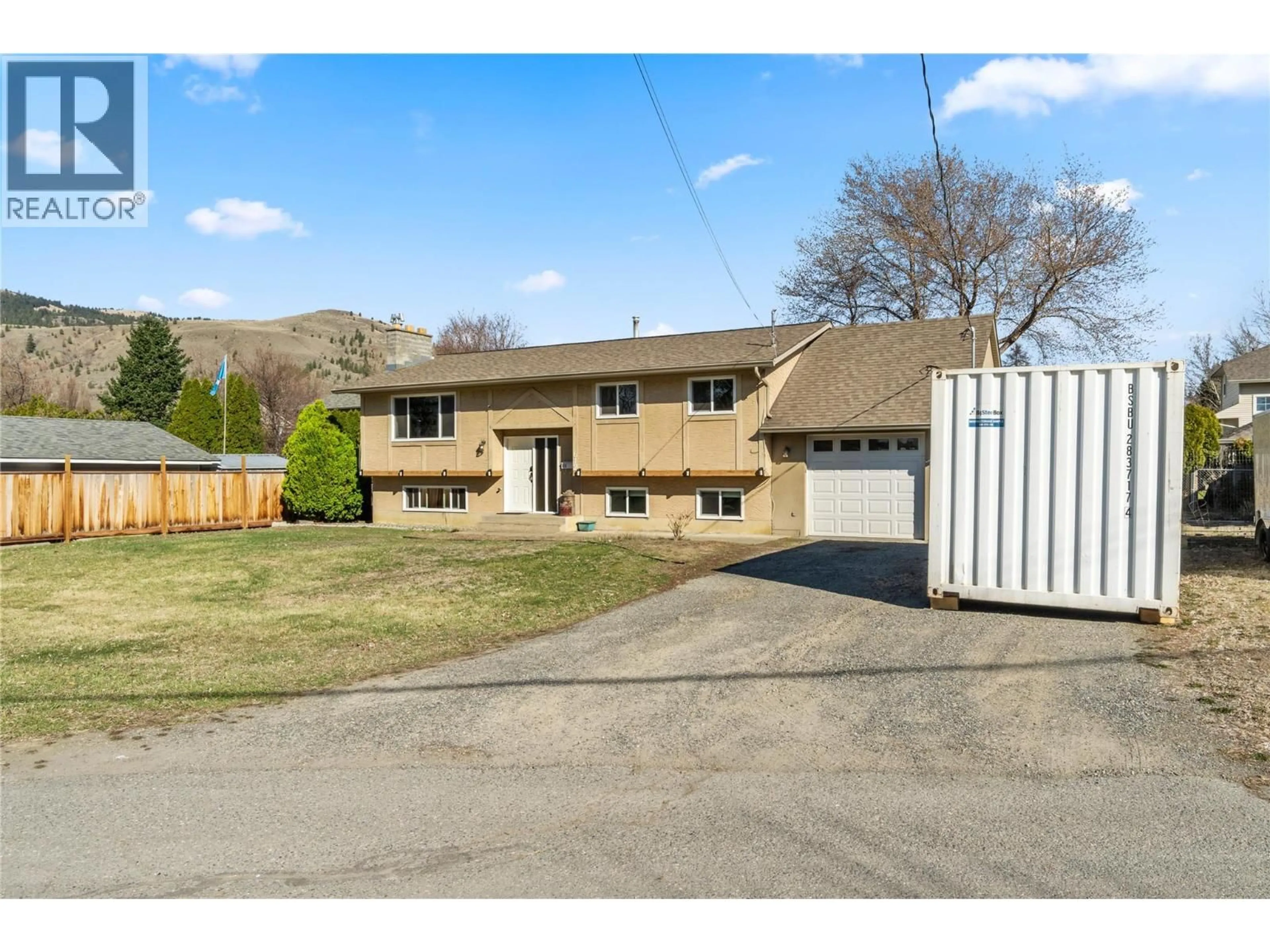 A pic from outside/outdoor area/front of a property/back of a property/a pic from drone, street for 612 GORDONEL ROAD, Kamloops British Columbia V2B6P4