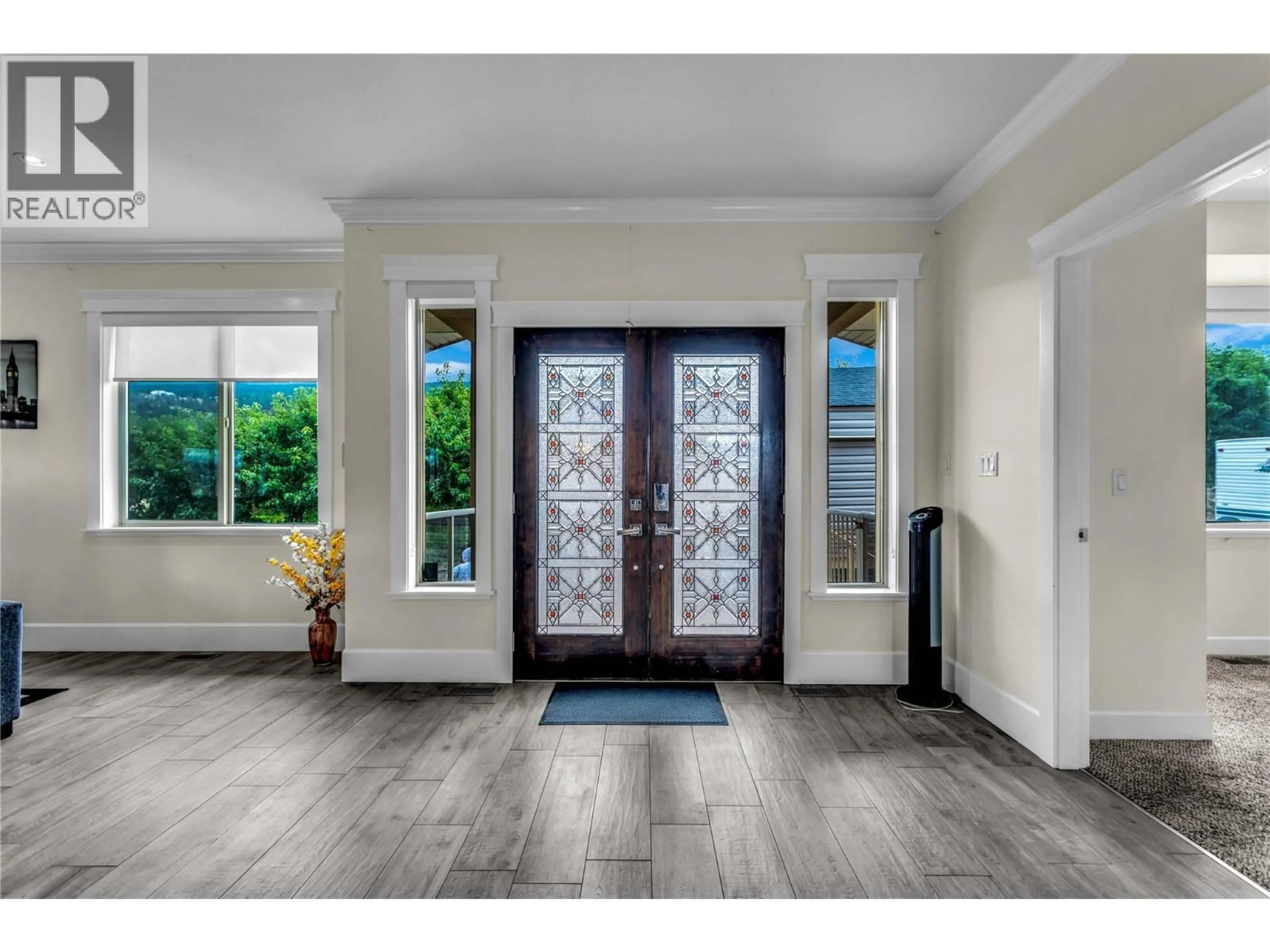 Indoor entryway for 4561 RITTICH ROAD, Kelowna British Columbia V1X7V6