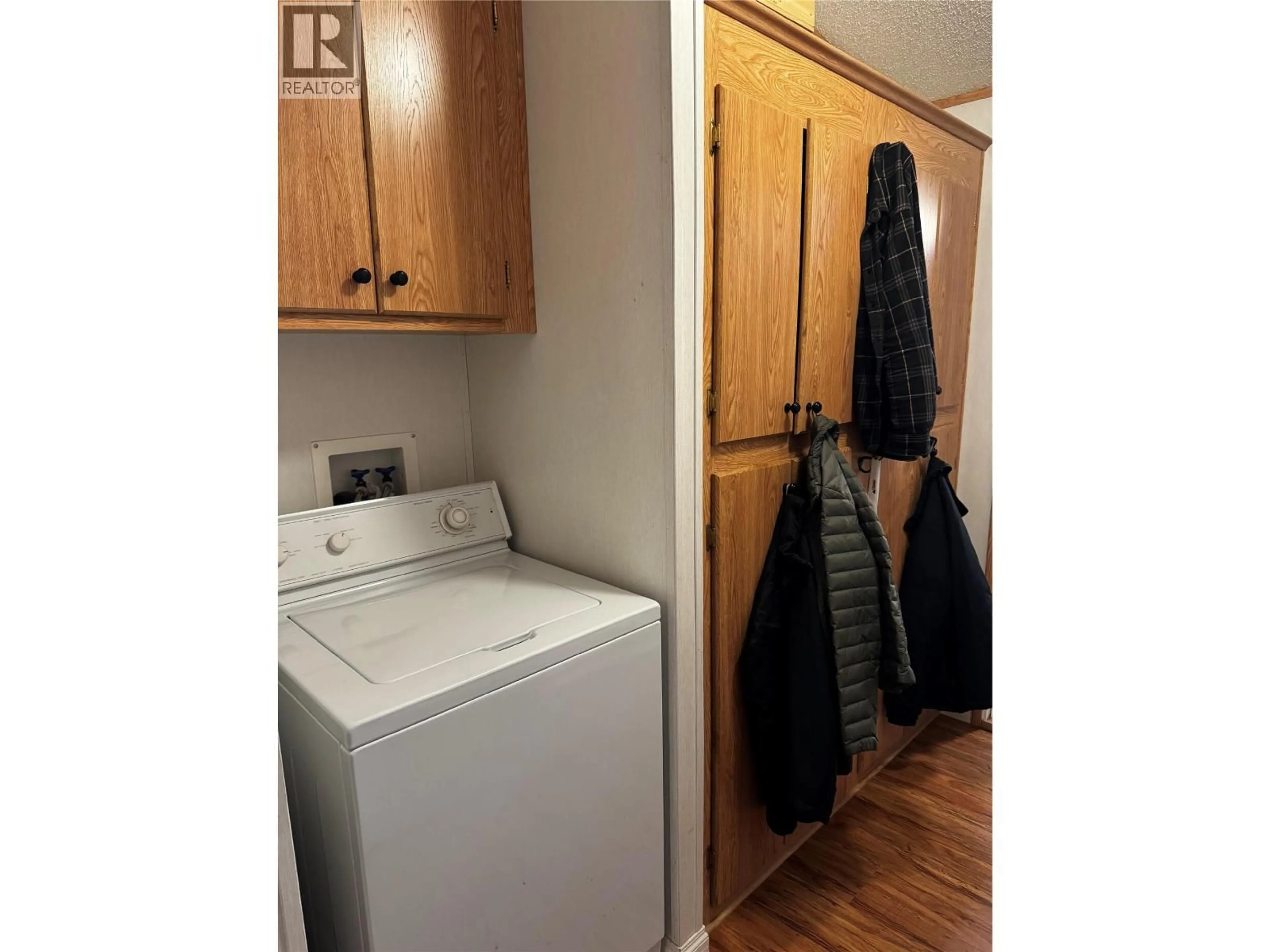 Laundry room for 1766 SHORT ROAD, Golden British Columbia V0A1H1