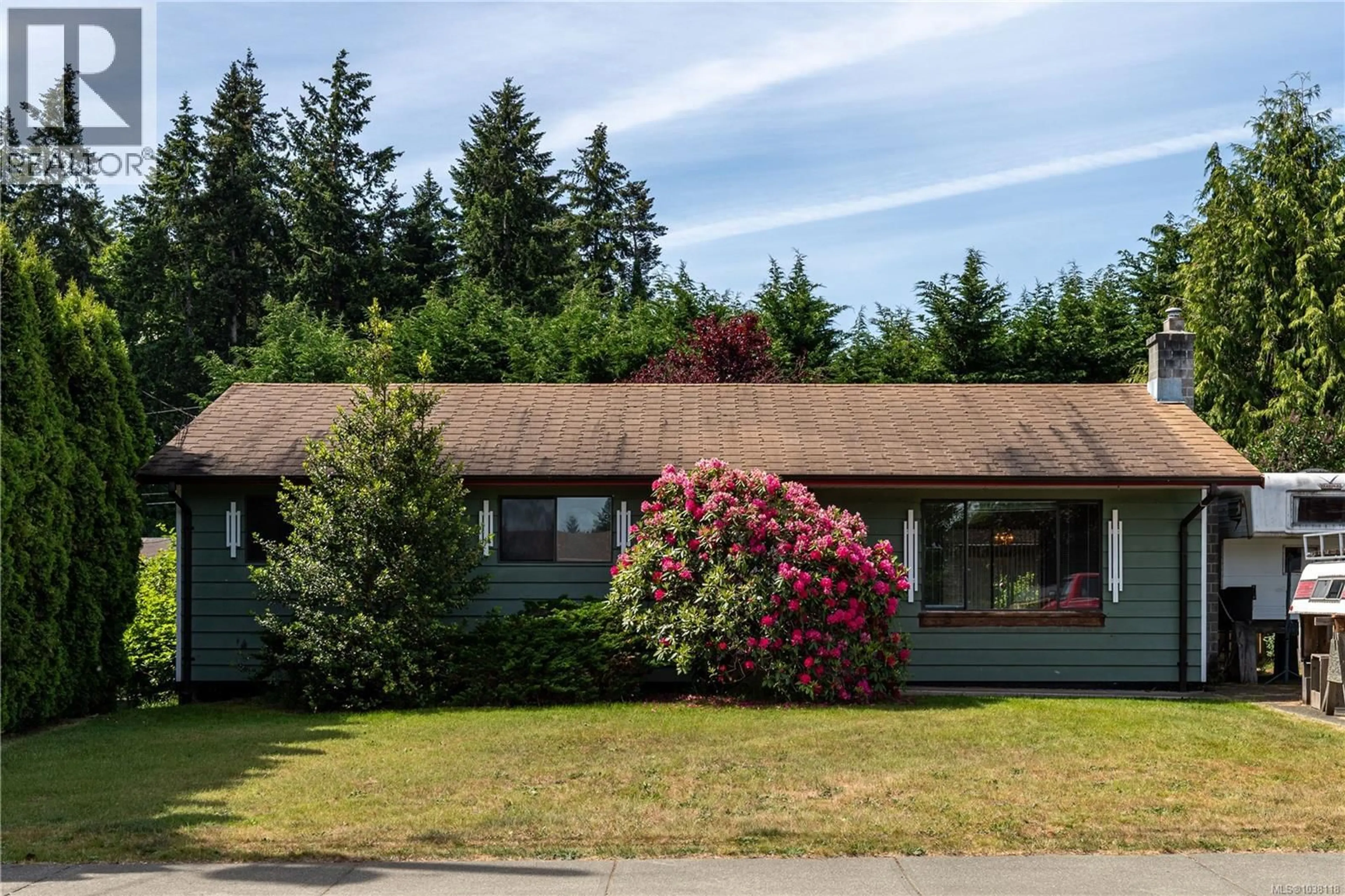 Home with vinyl exterior material, street for 543 GRAYSON ROAD, Campbell River British Columbia V9W6K3