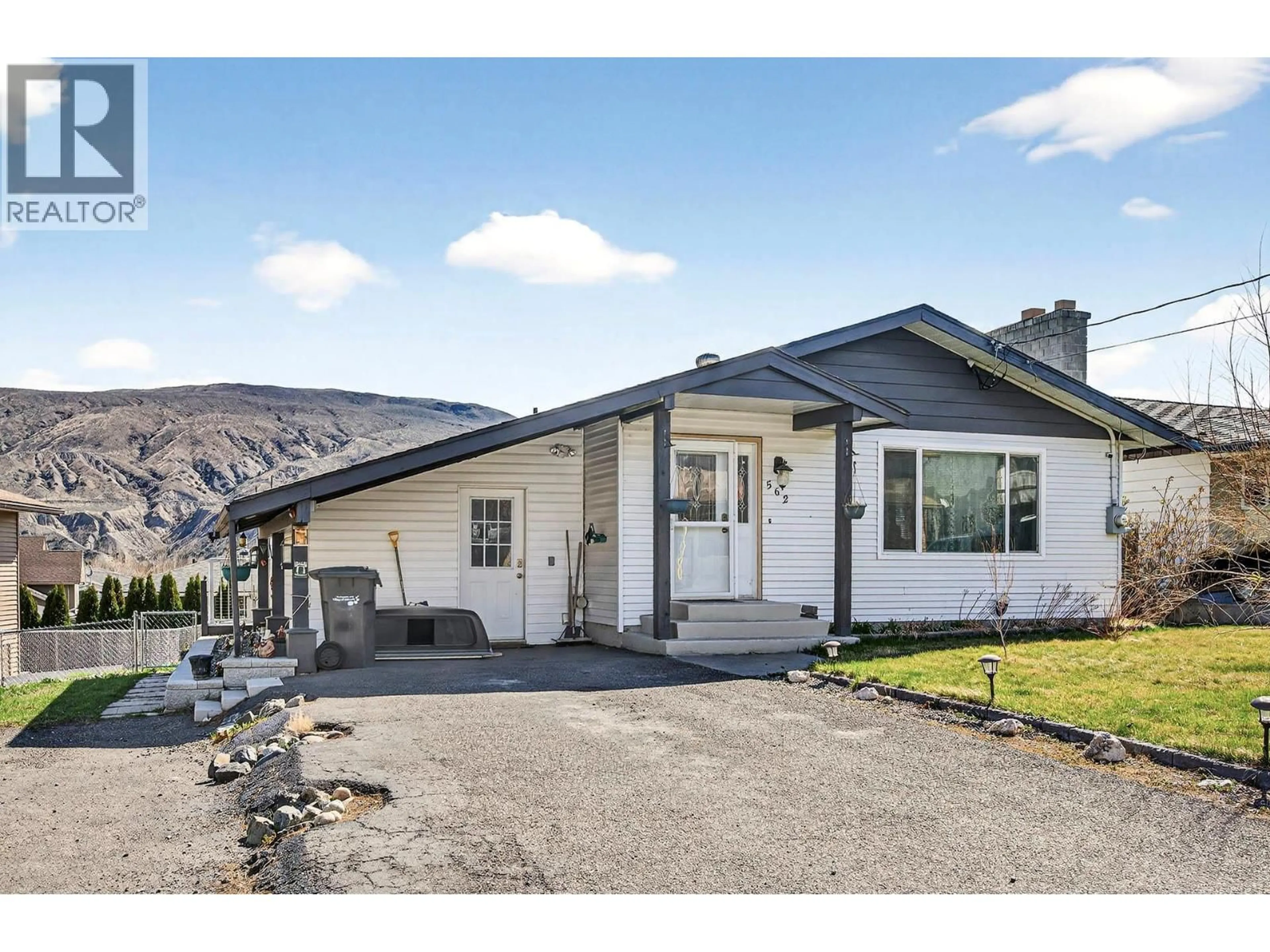 Home with vinyl exterior material, street for 562 PINE STREET, Ashcroft British Columbia V0K1A0