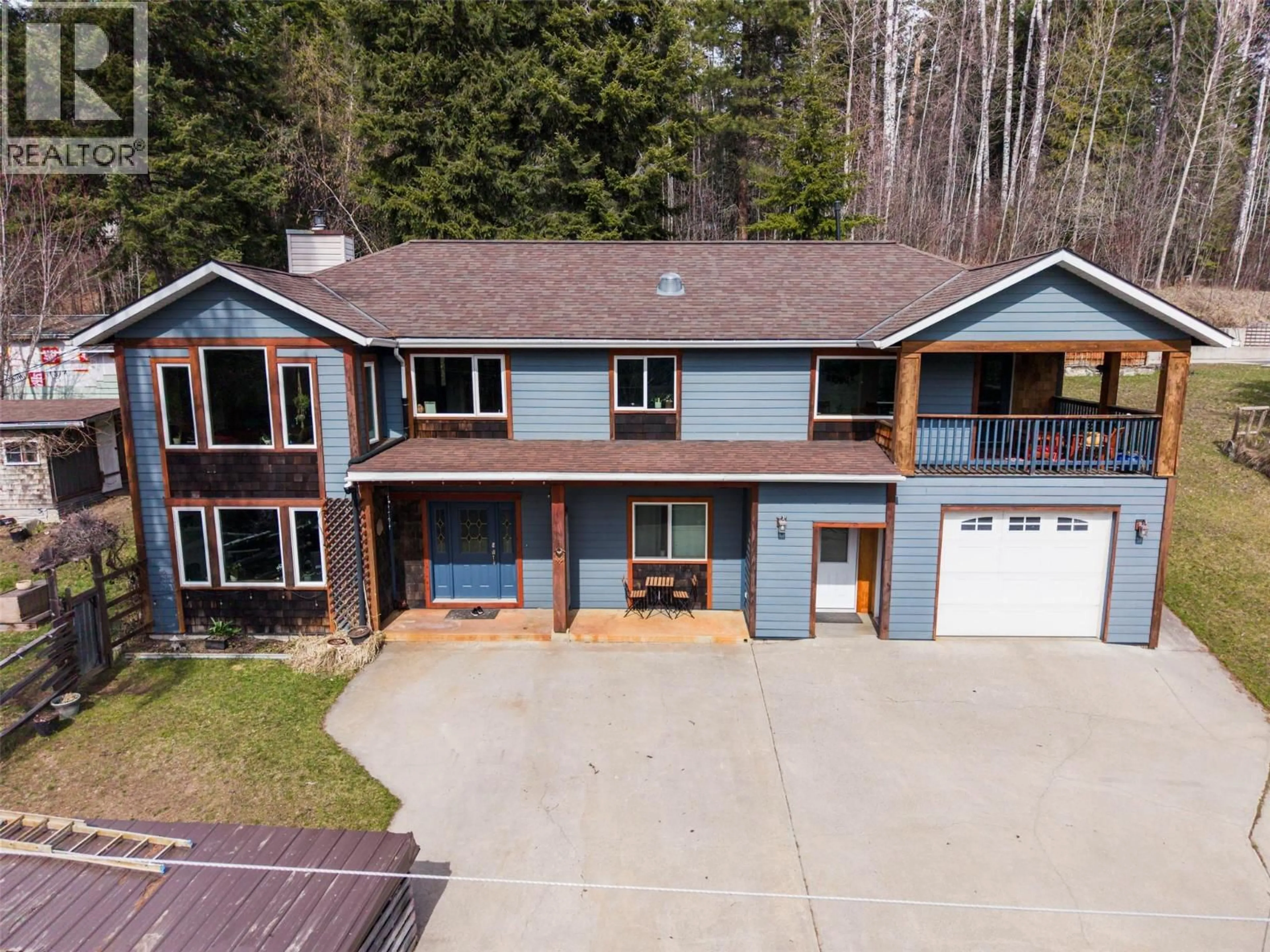 A pic from outside/outdoor area/front of a property/back of a property/a pic from drone, unknown for 3811 AARON ROAD, Bonnington British Columbia V0G2G3
